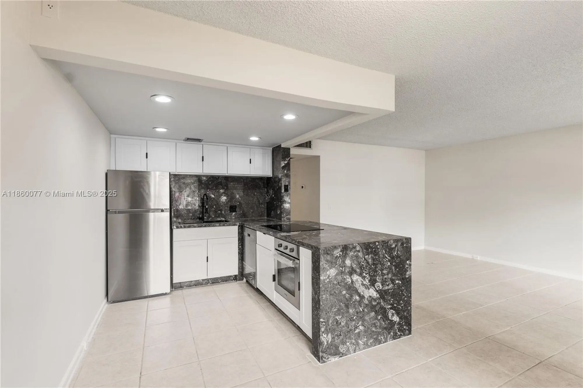 Property Slideshow image 4 of 23 | 251 sw 132nd way h114, Pembroke Pines, FL, 33027