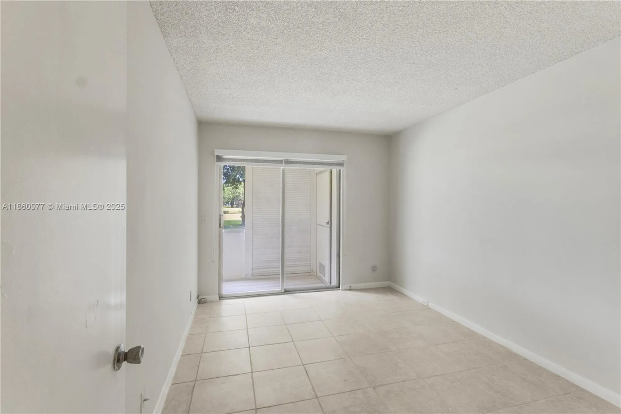 Property Slideshow image 8 of 23 | 251 sw 132nd way h114, Pembroke Pines, FL, 33027
