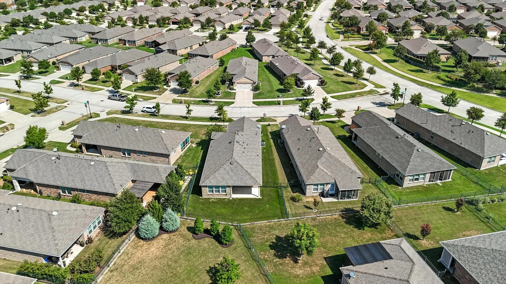 Property Slideshow image 24 of 40 | 3179 fish hook ln, Frisco, TX, 75036