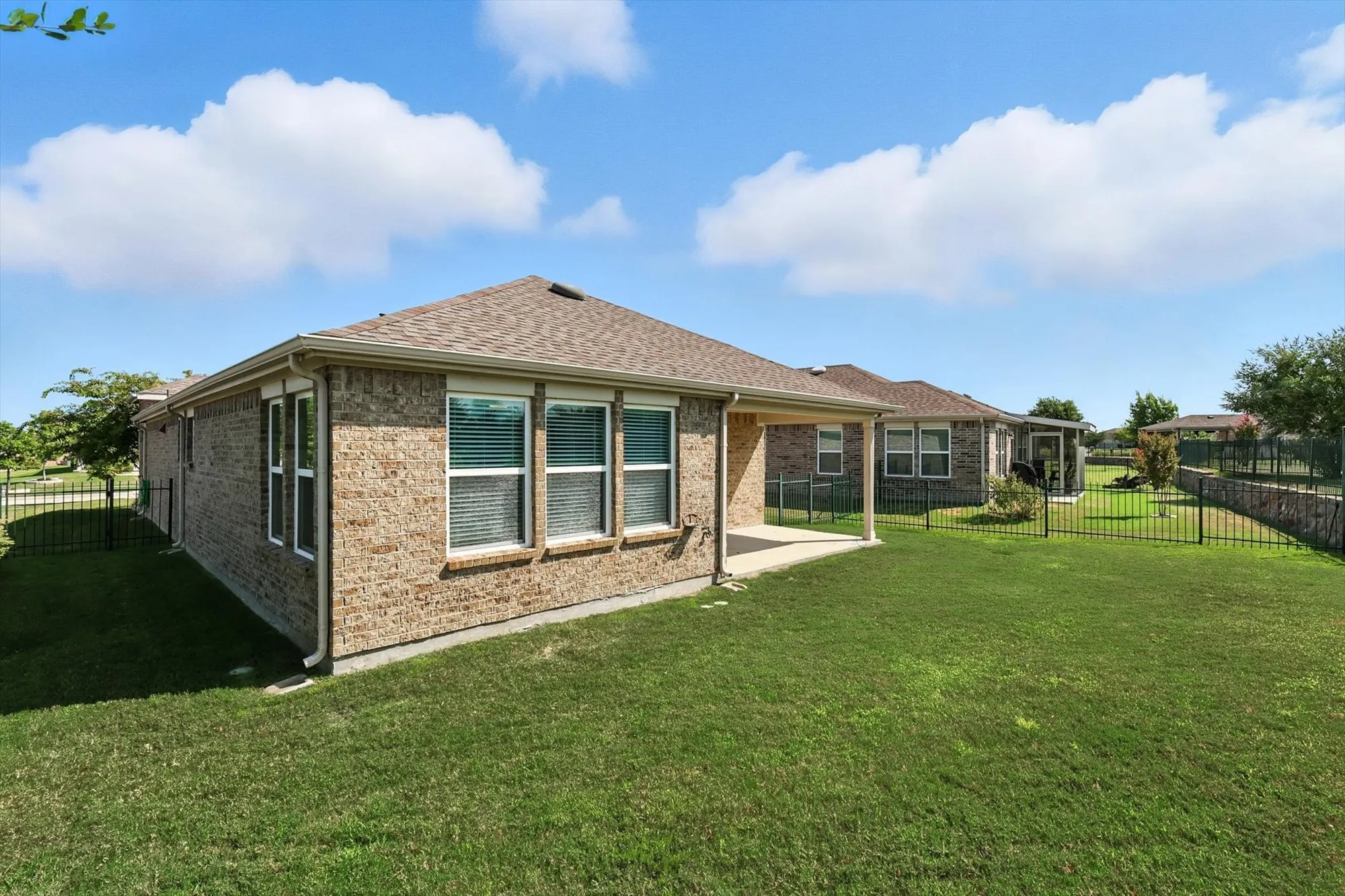 Property Slideshow image 20 of 40 | 3179 fish hook ln, Frisco, TX, 75036