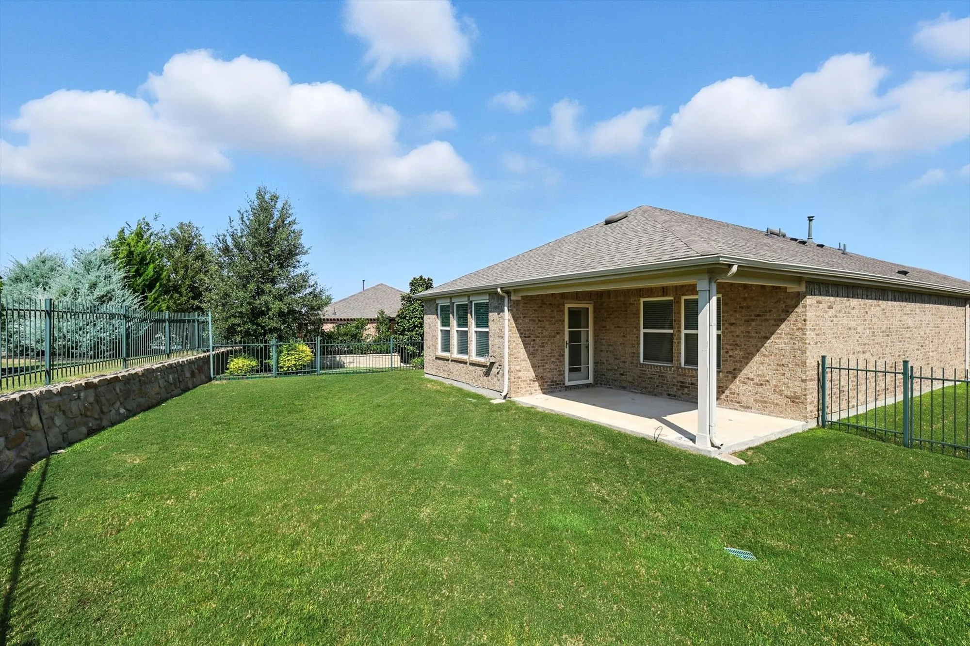 Property Slideshow image 21 of 40 | 3179 fish hook ln, Frisco, TX, 75036