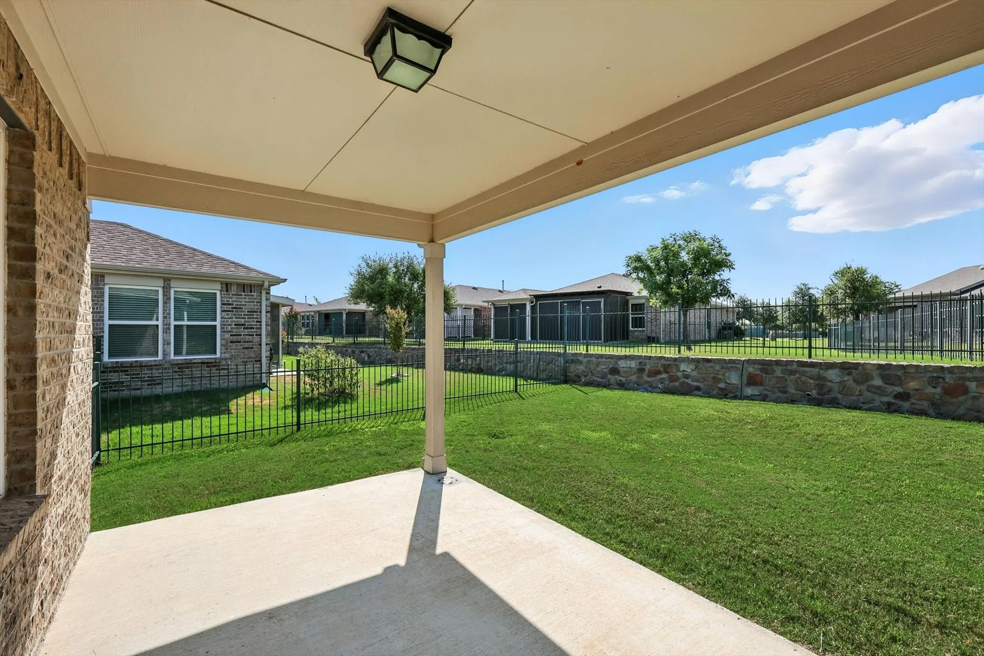 Property Slideshow image 22 of 40 | 3179 fish hook ln, Frisco, TX, 75036