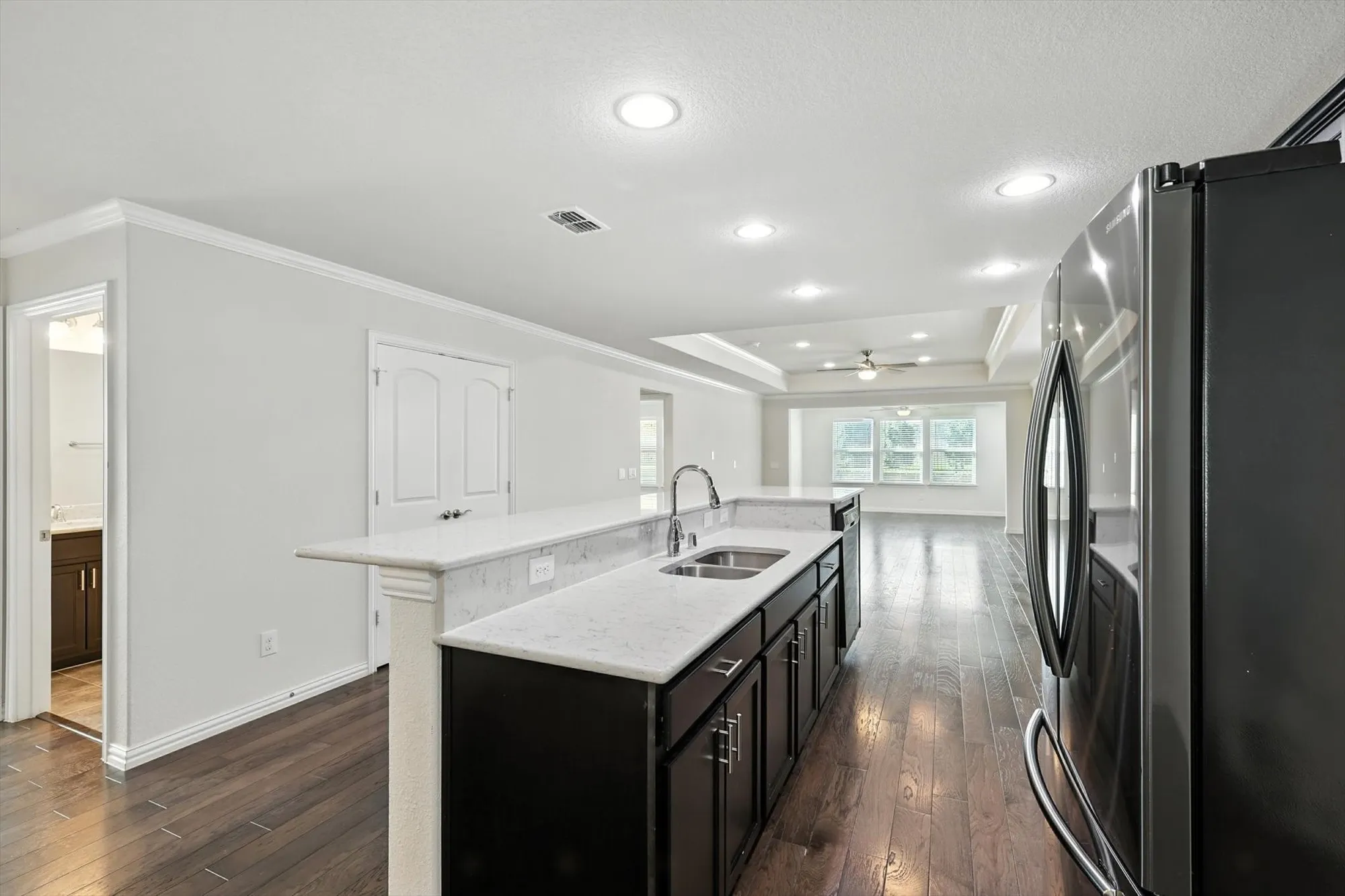 Property Slideshow image 4 of 40 | 3179 fish hook ln, Frisco, TX, 75036