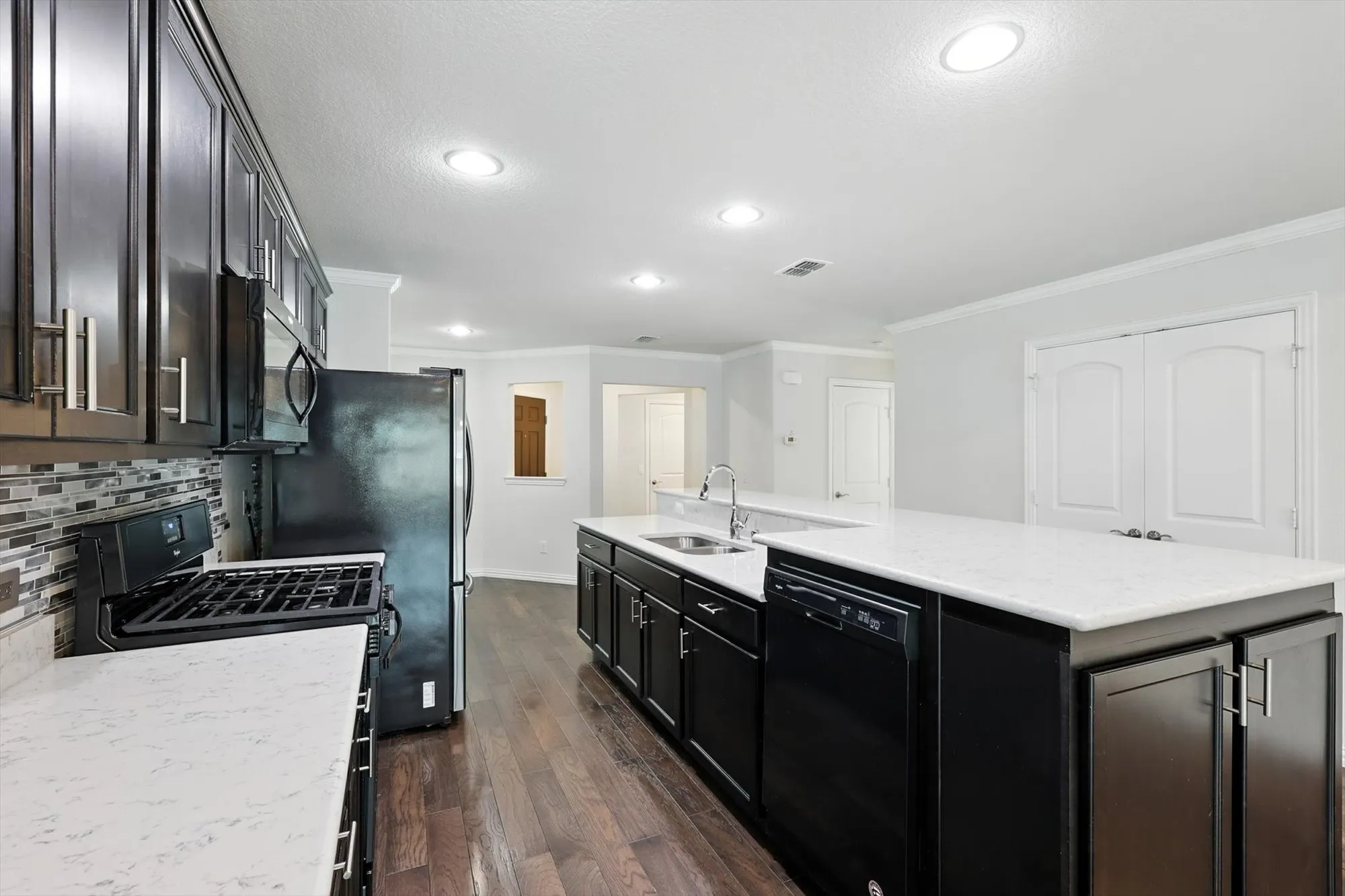 Property Slideshow image 5 of 40 | 3179 fish hook ln, Frisco, TX, 75036