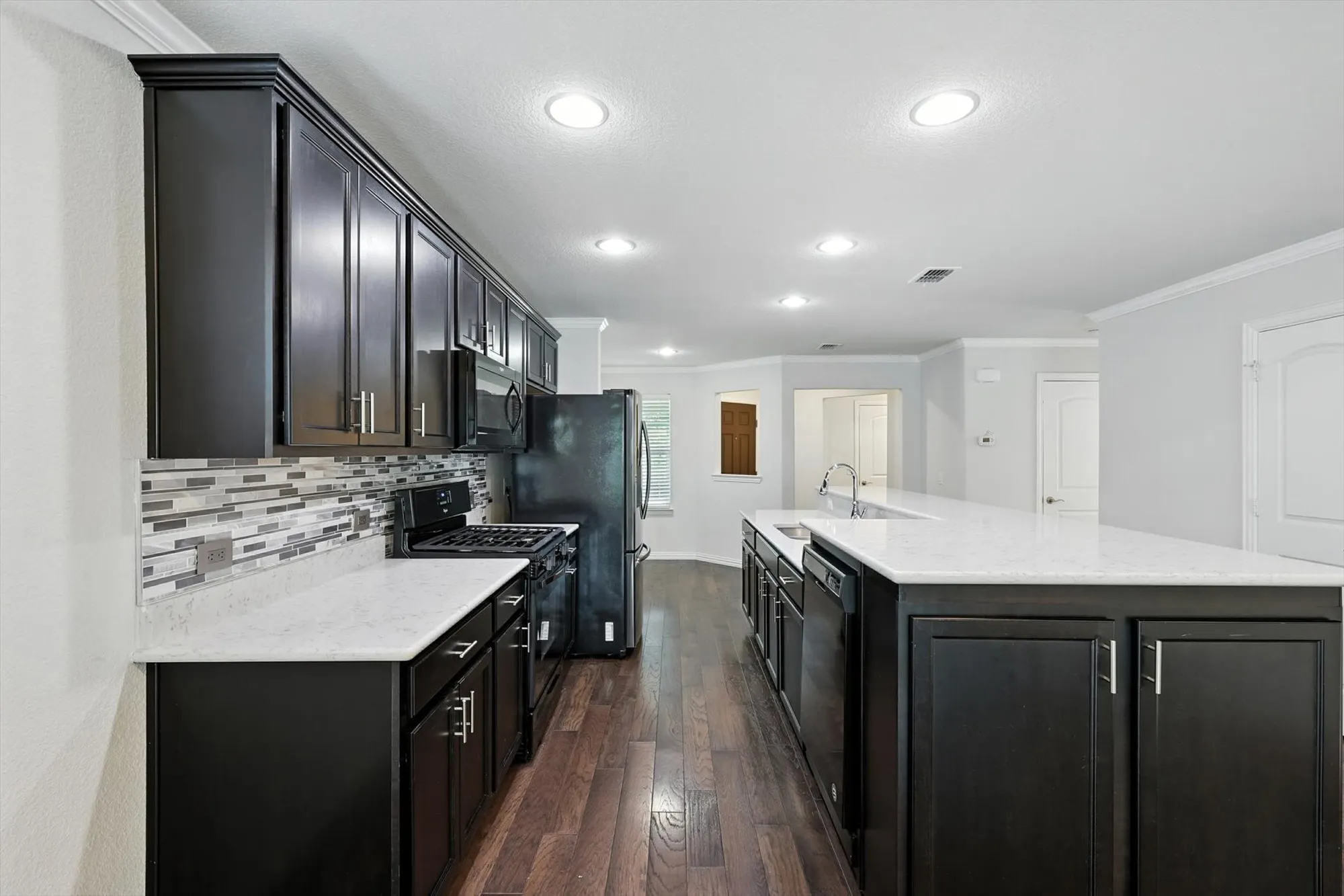 Property Slideshow image 6 of 40 | 3179 fish hook ln, Frisco, TX, 75036