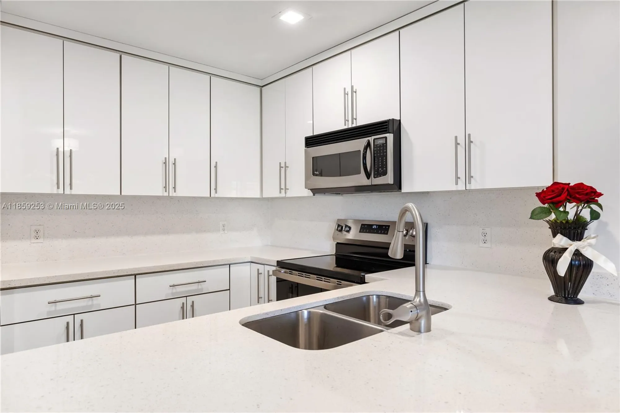 Property Slideshow image 12 of 28 | 1110 sw 125th ave 112m, Pembroke Pines, FL, 33027