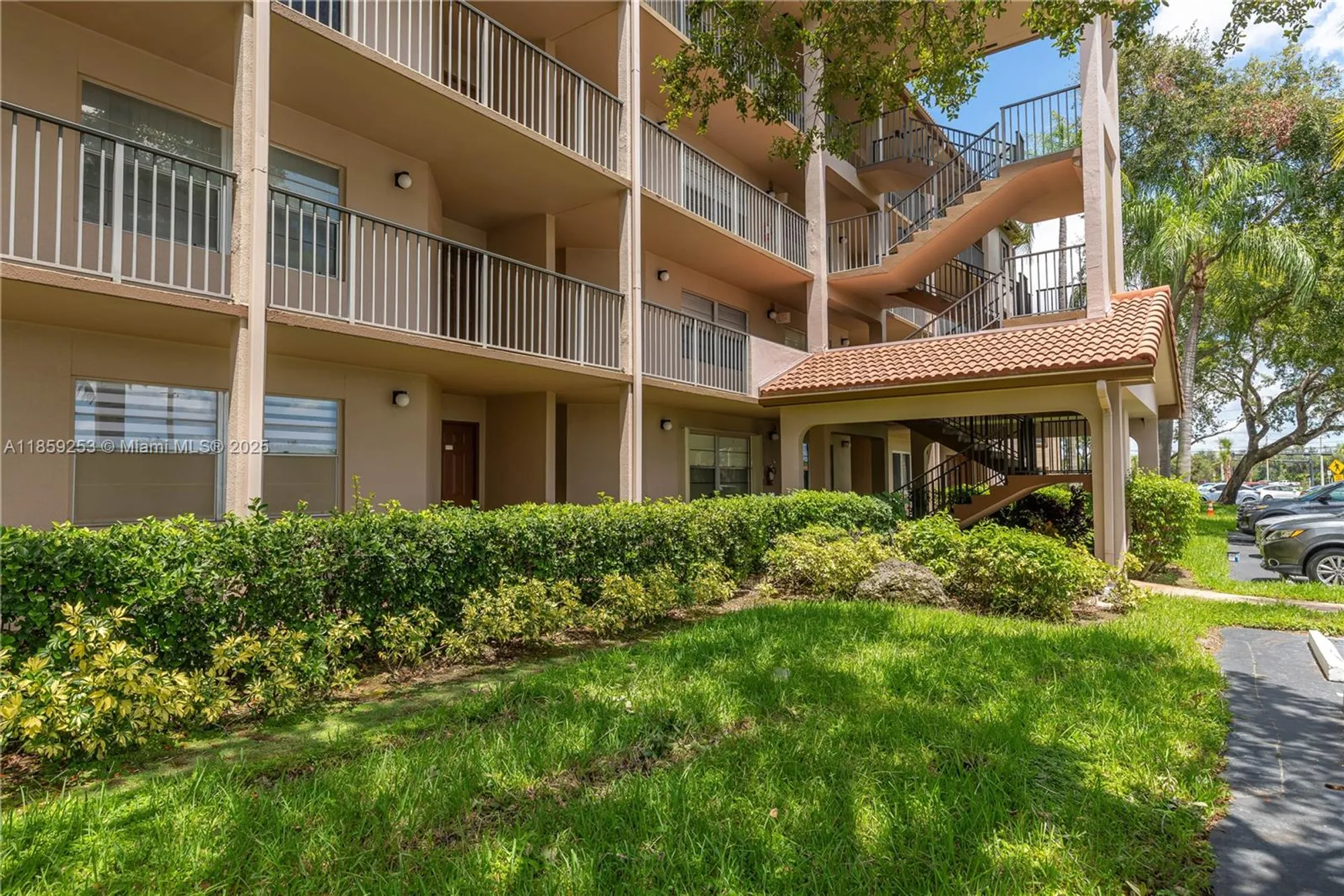 Property Slideshow image 20 of 28 | 1110 sw 125th ave 112m, Pembroke Pines, FL, 33027