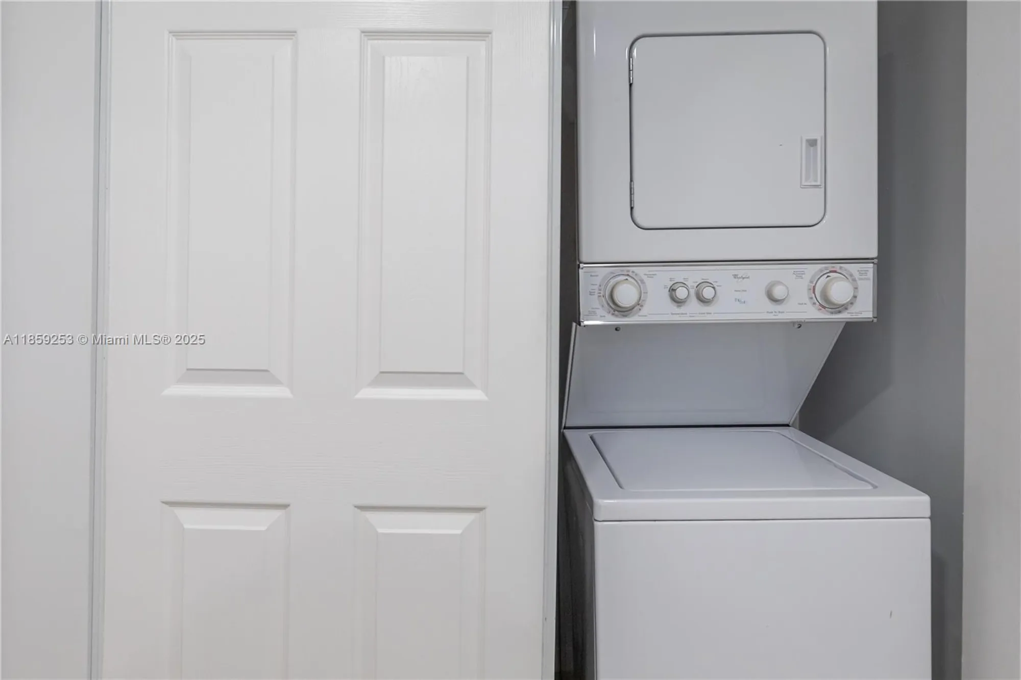 Property Slideshow image 4 of 28 | 1110 sw 125th ave 112m, Pembroke Pines, FL, 33027