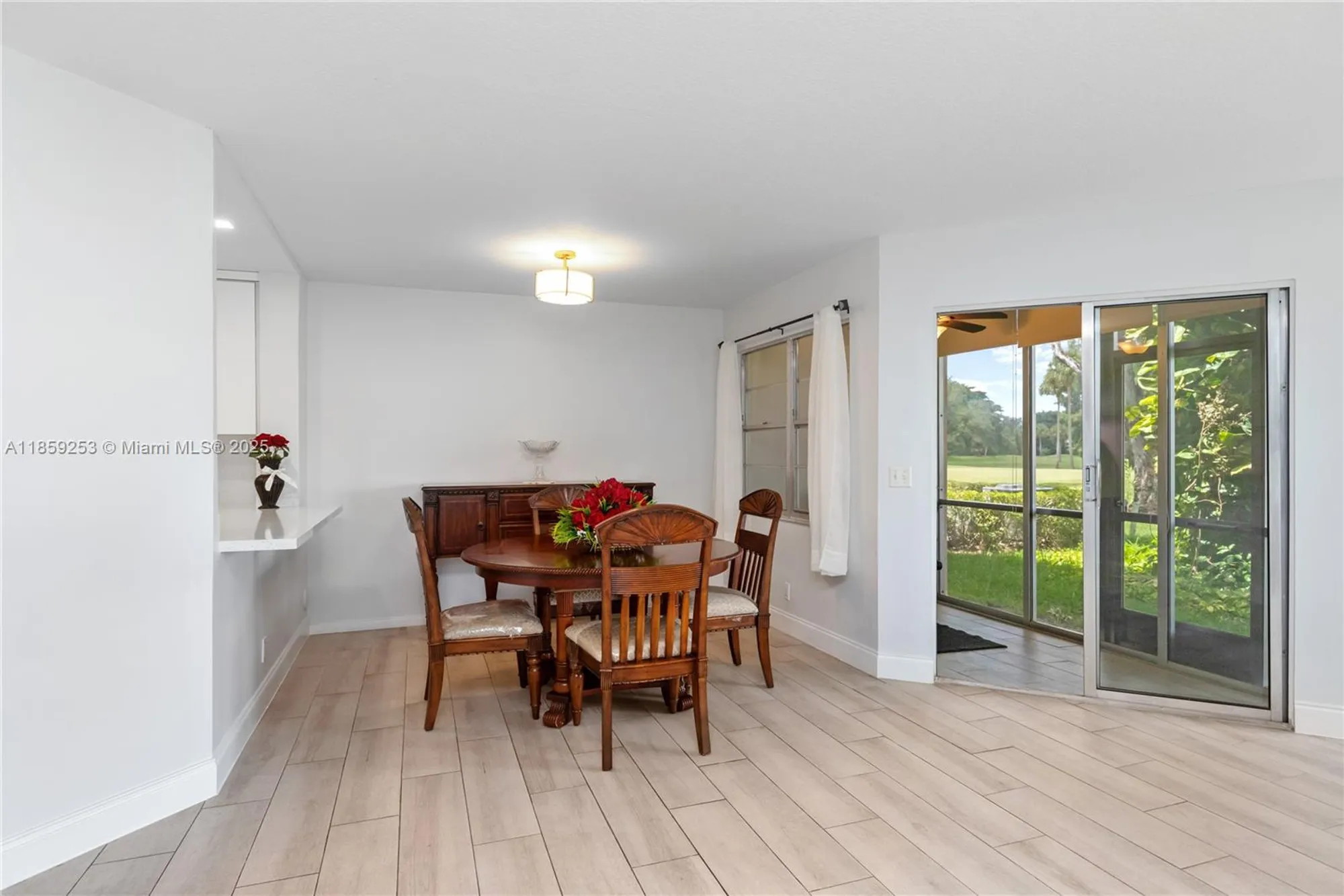 Property Slideshow image 9 of 28 | 1110 sw 125th ave 112m, Pembroke Pines, FL, 33027
