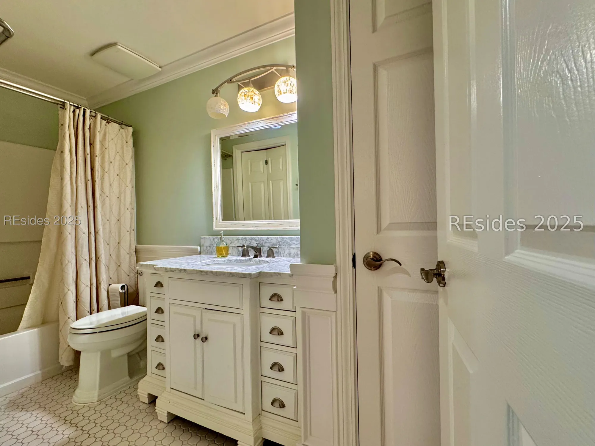 Property Slideshow image 28 of 45 | 380 marshland rd j38, Hilton Head Island, SC, 29926
