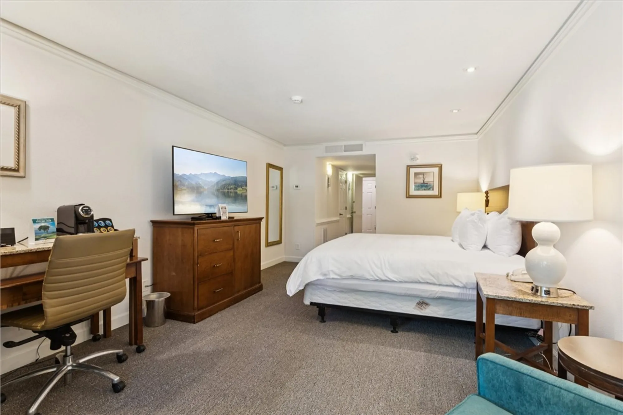 Property Slideshow image 14 of 28 | 230 padgetts ordinary, Williamsburg, VA, 23185