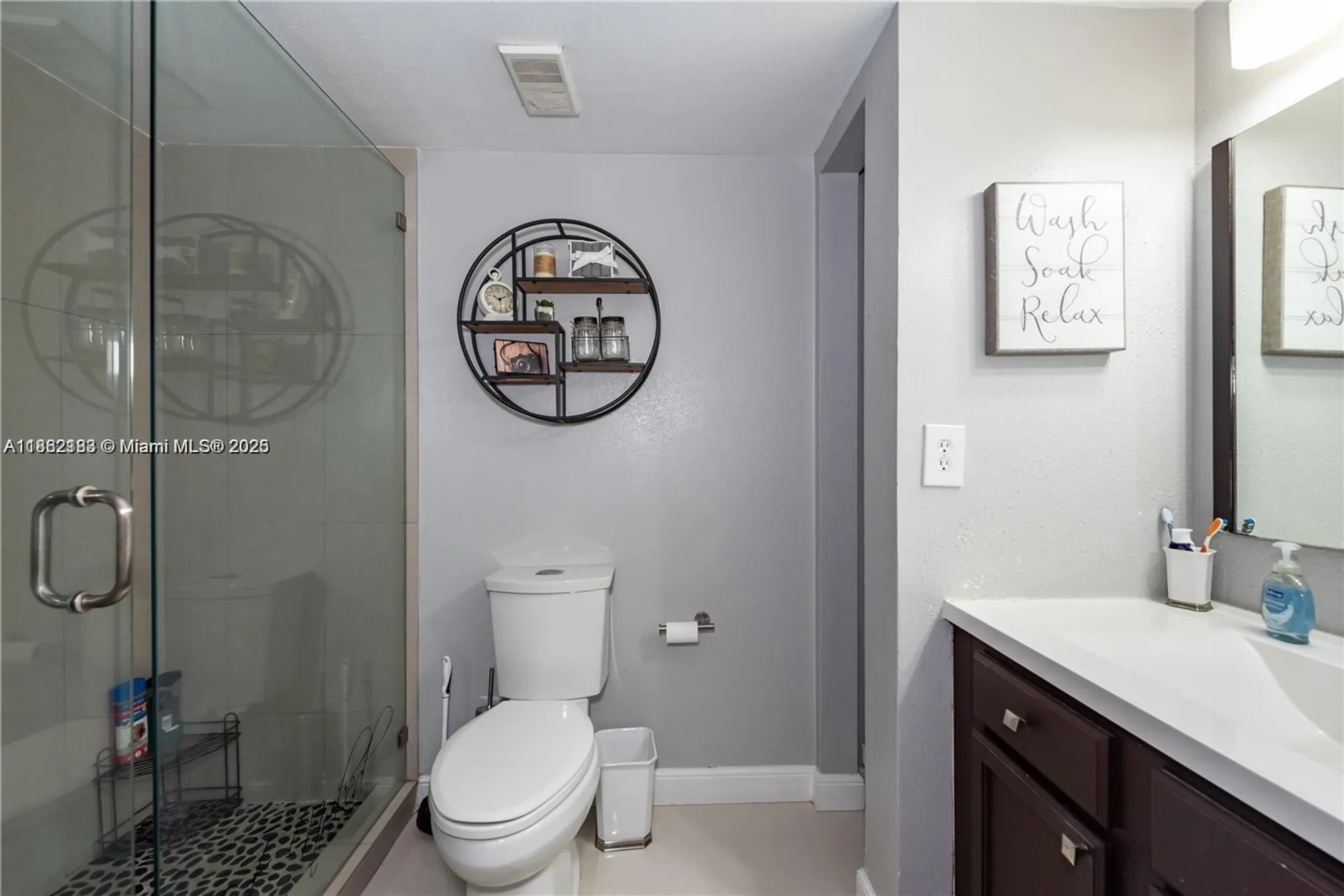 Property Slideshow image 12 of 17 | 7610 westwood dr 112, Tamarac, FL, 33321