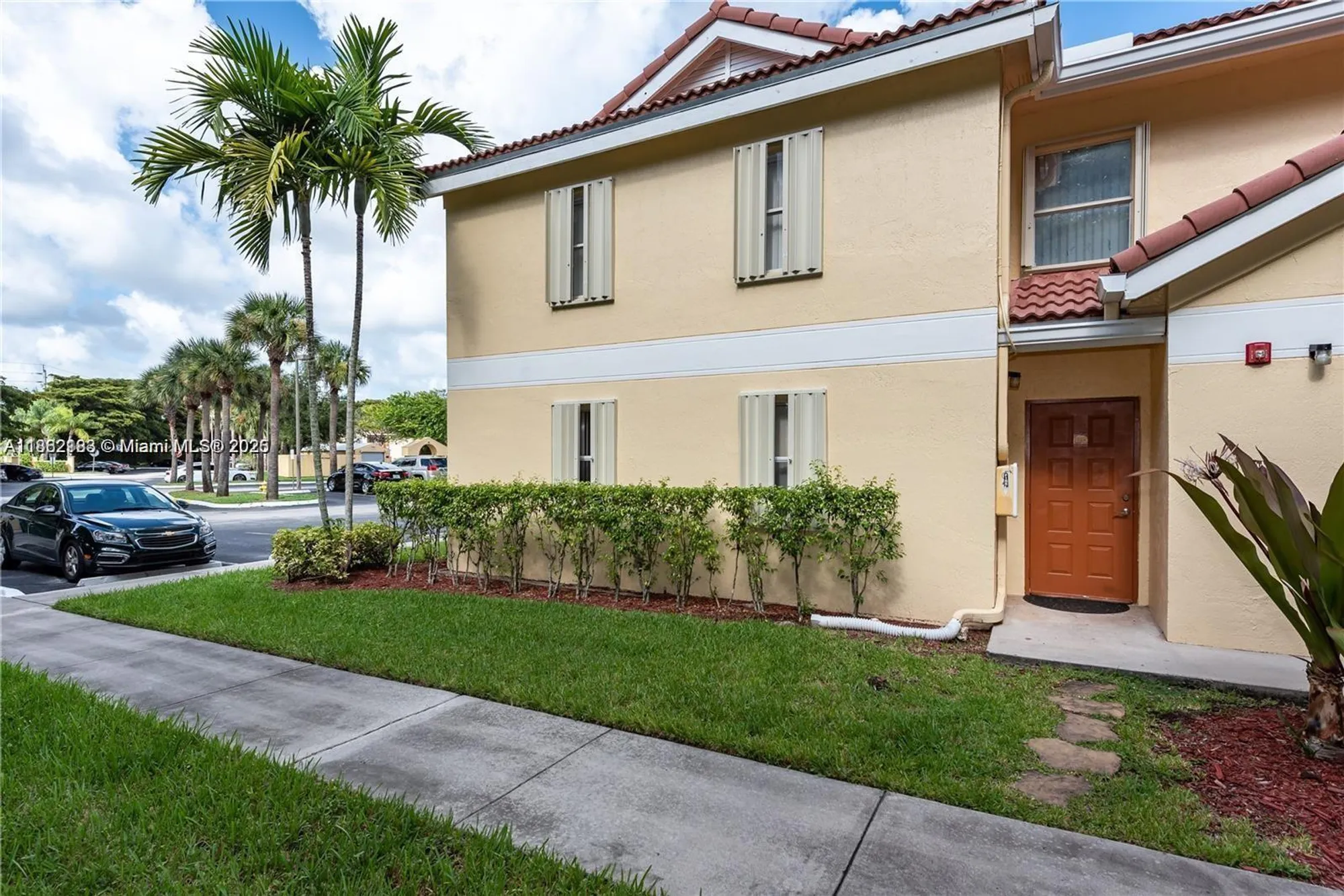 Property Slideshow image 4 of 17 | 7610 westwood dr 112, Tamarac, FL, 33321