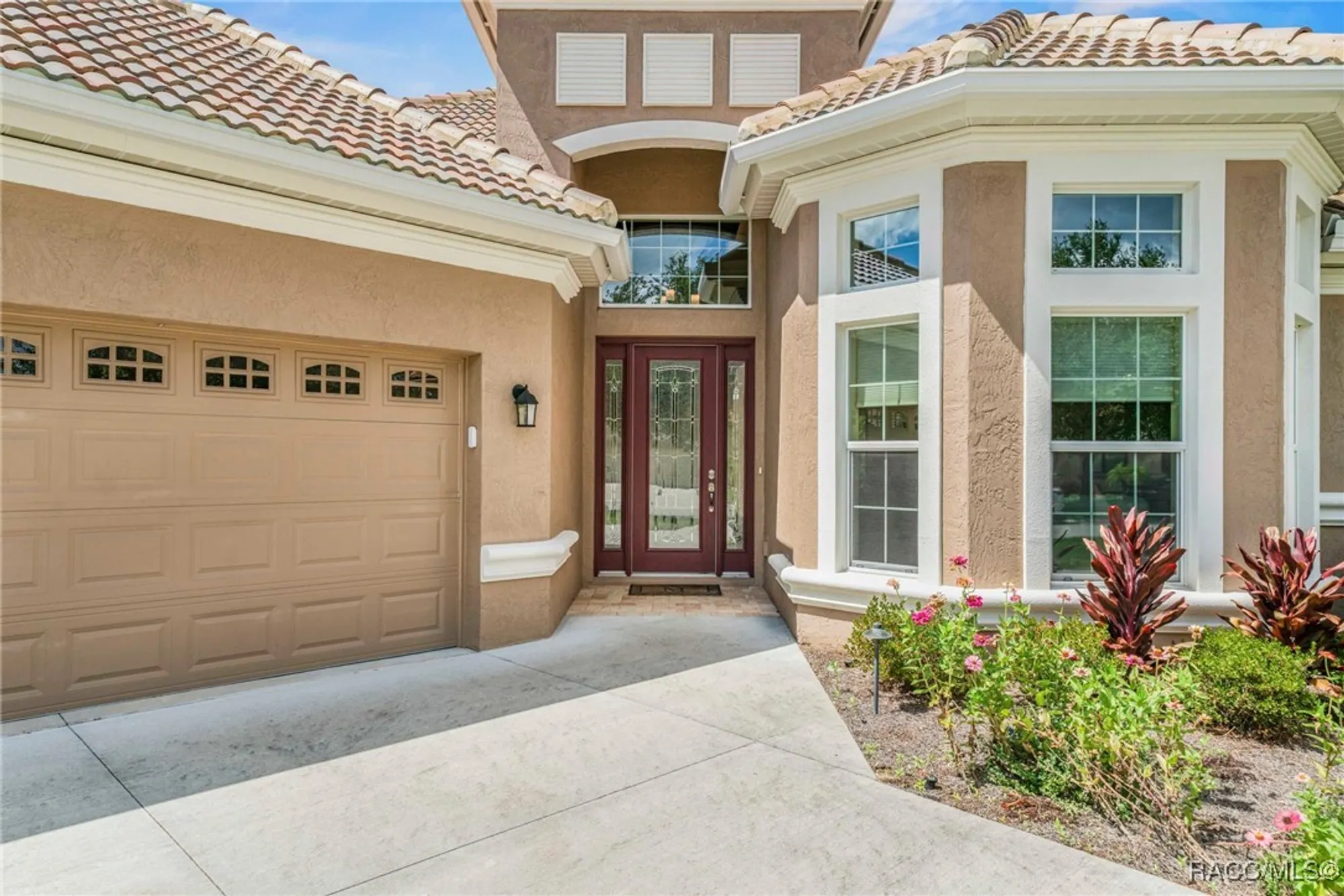 Property Slideshow image 2 of 68 | 1323 n whisperwood dr, Hernando, FL, 34442
