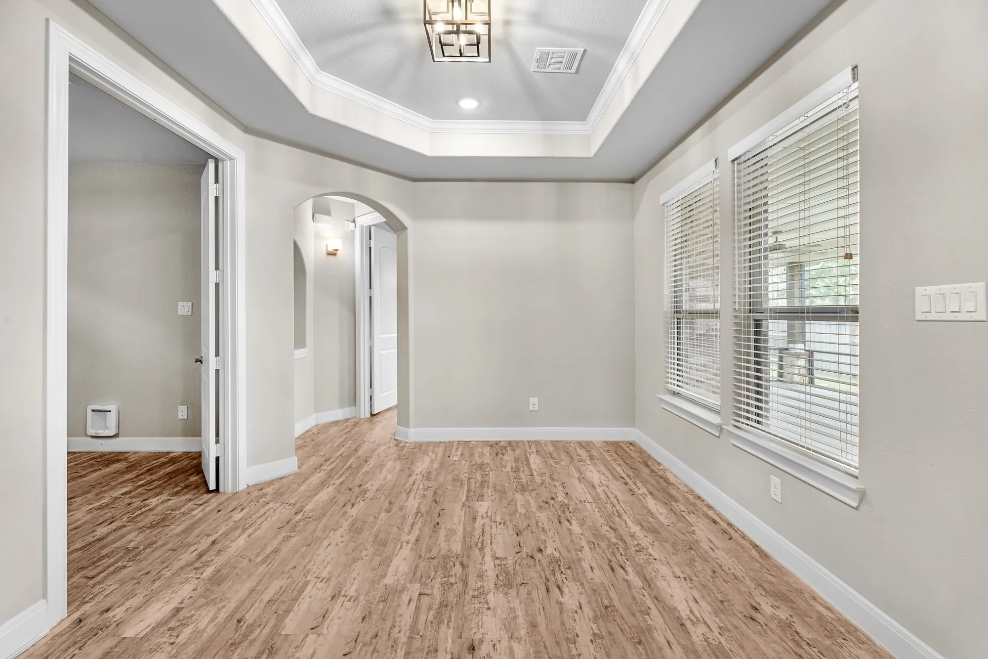 Property Slideshow image 15 of 44 | 5719 bobwhite trl, Manvel, TX, 77578