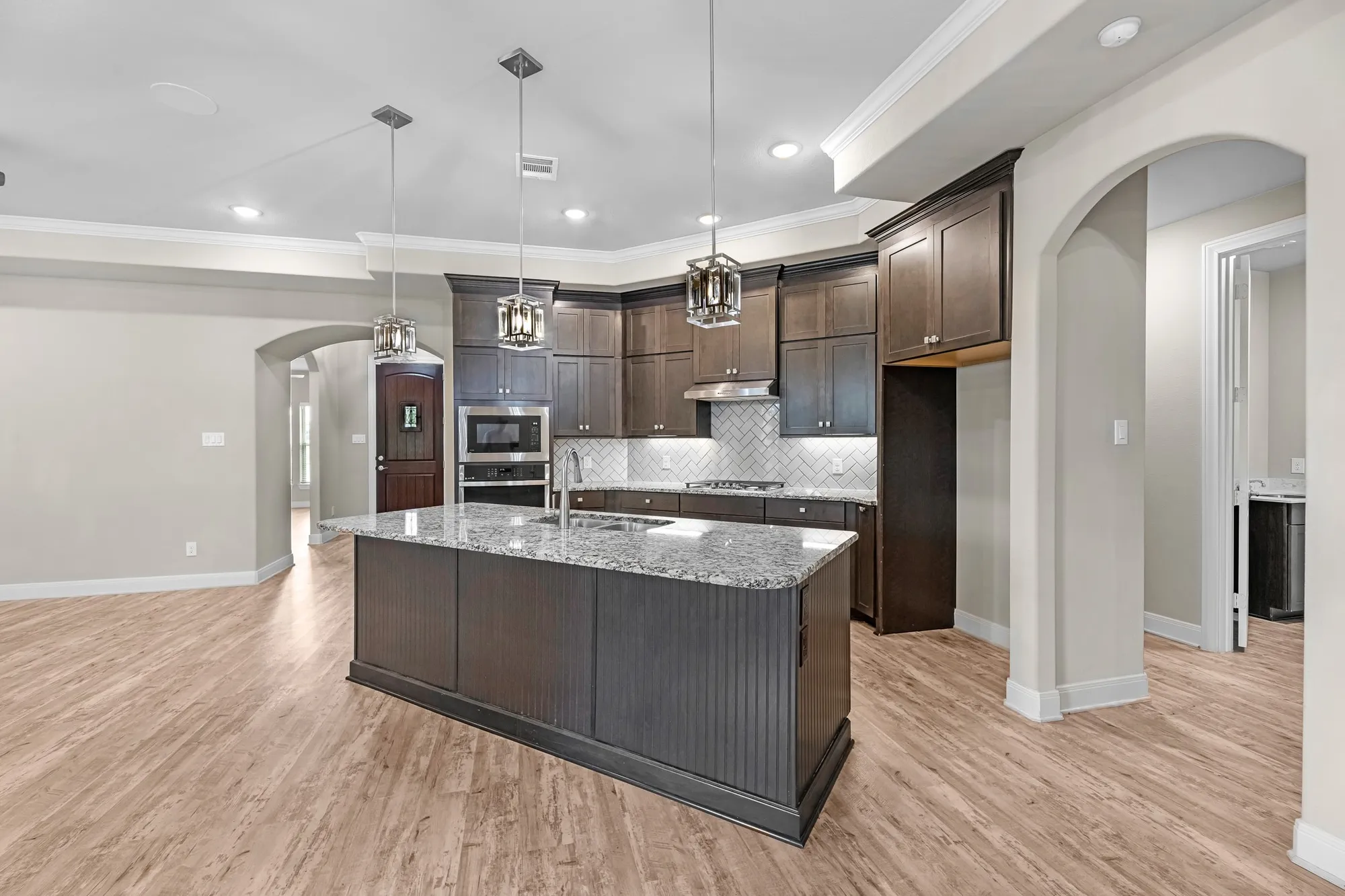 Property Slideshow image 11 of 44 | 5719 bobwhite trl, Manvel, TX, 77578