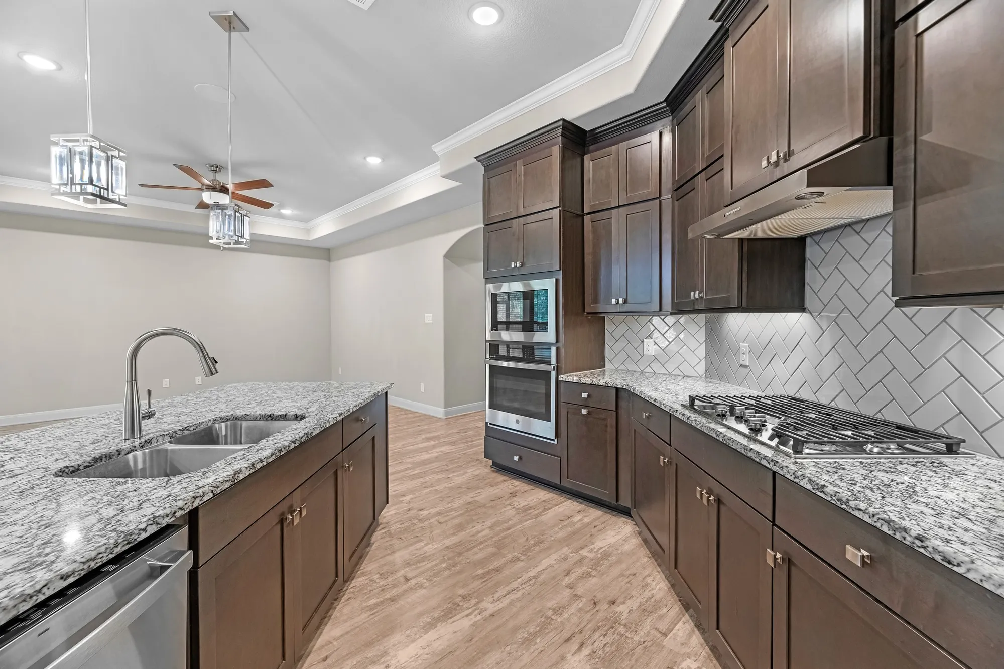 Property Slideshow image 12 of 44 | 5719 bobwhite trl, Manvel, TX, 77578