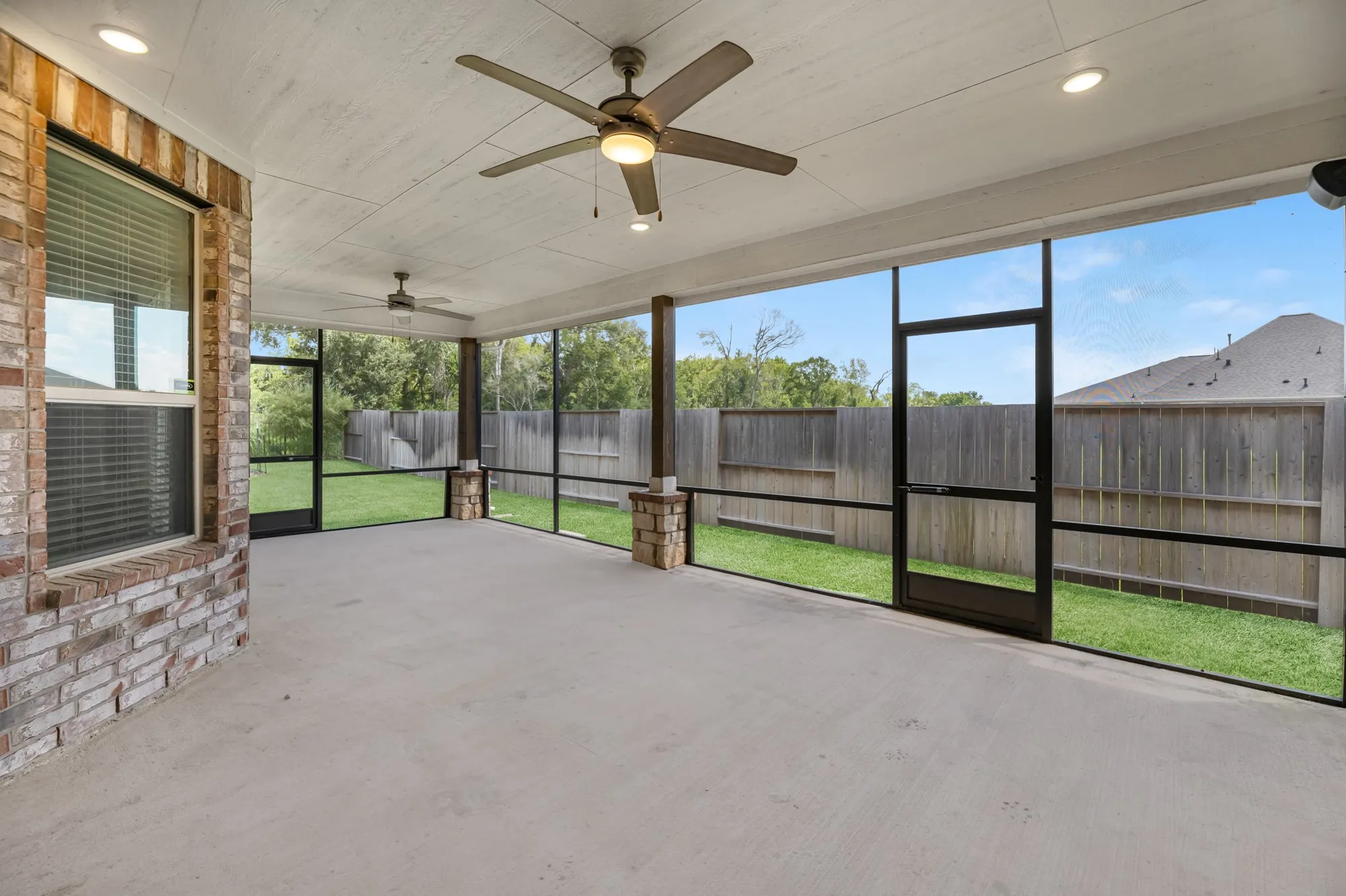 Property Slideshow image 28 of 44 | 5719 bobwhite trl, Manvel, TX, 77578