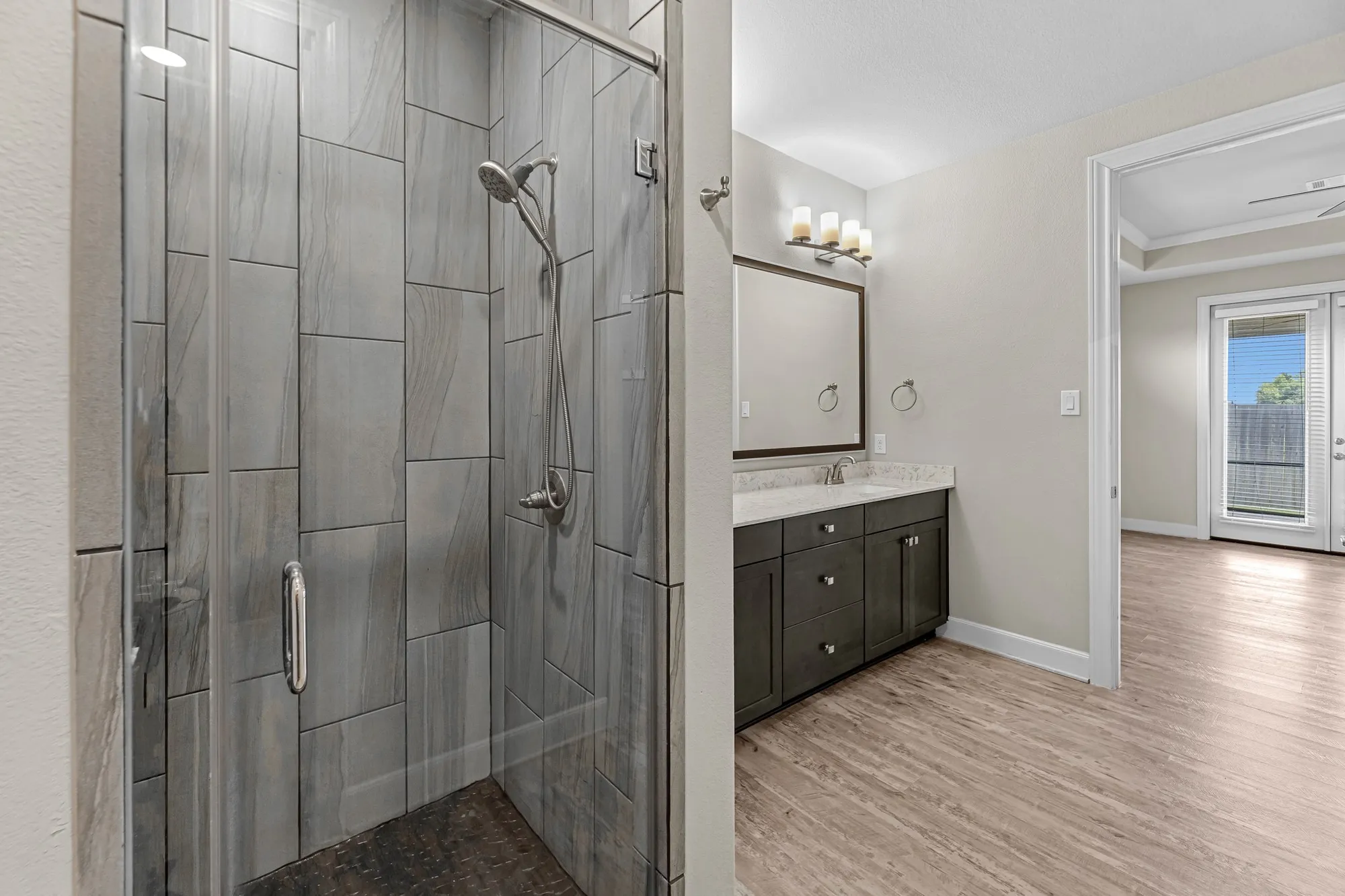 Property Slideshow image 21 of 44 | 5719 bobwhite trl, Manvel, TX, 77578