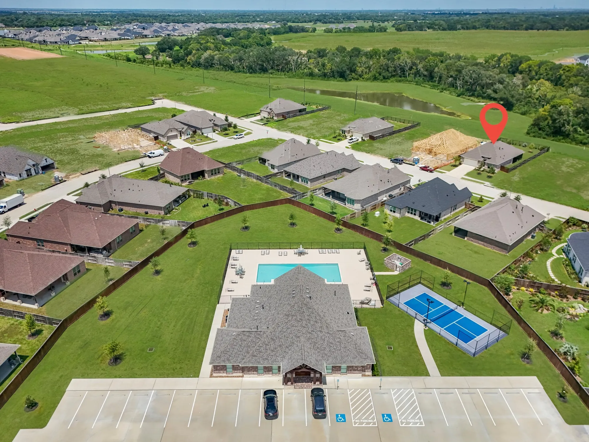 Property Slideshow image 39 of 44 | 5719 bobwhite trl, Manvel, TX, 77578