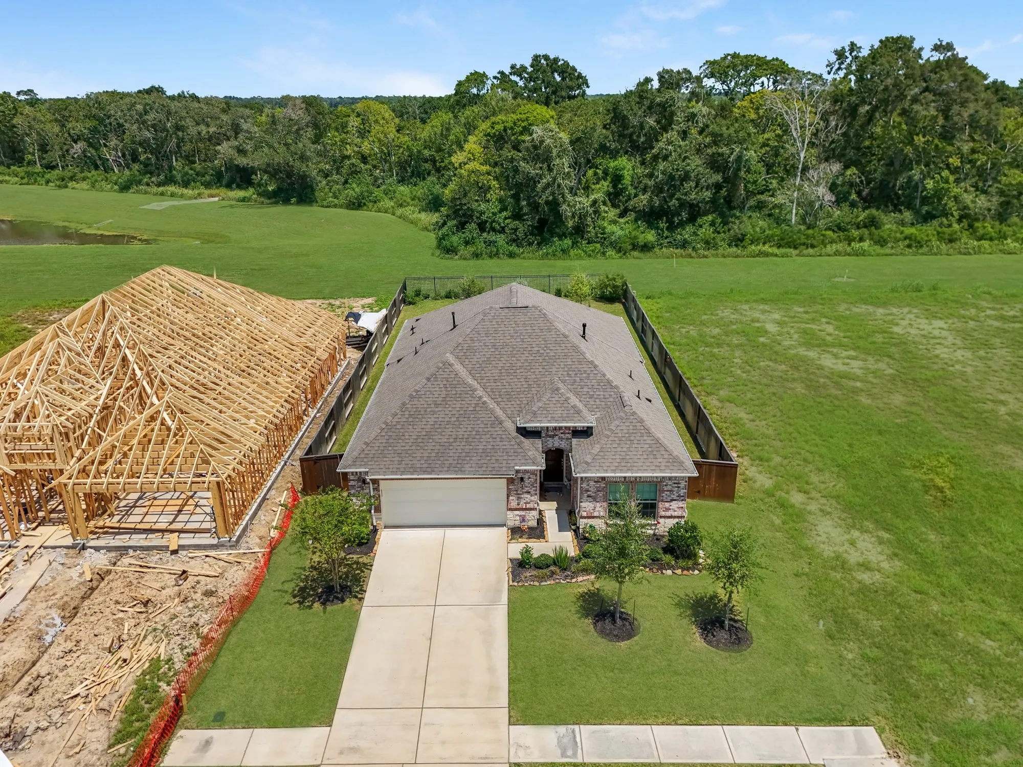 Property Slideshow image 4 of 44 | 5719 bobwhite trl, Manvel, TX, 77578