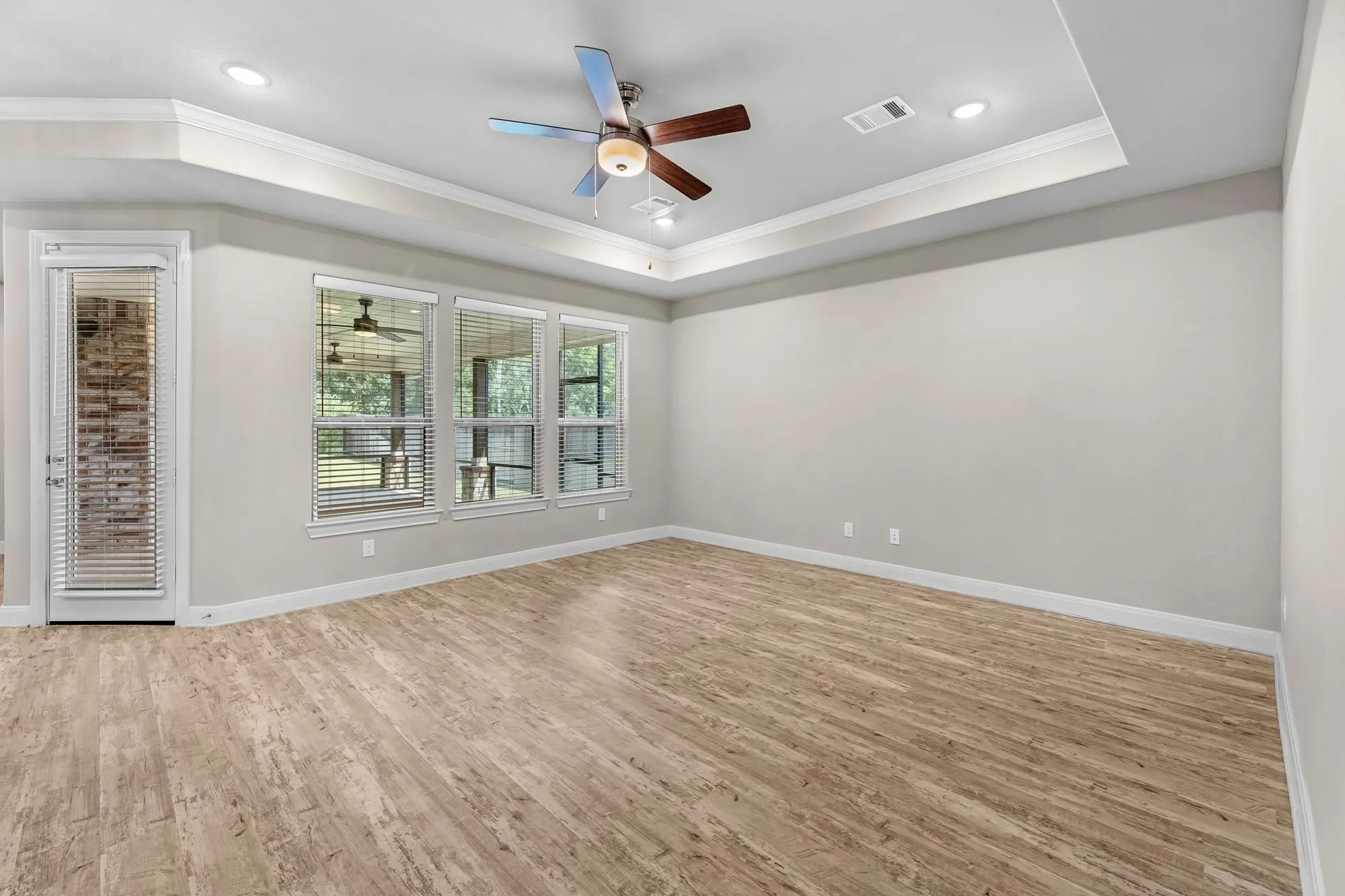 Property Slideshow image 6 of 44 | 5719 bobwhite trl, Manvel, TX, 77578