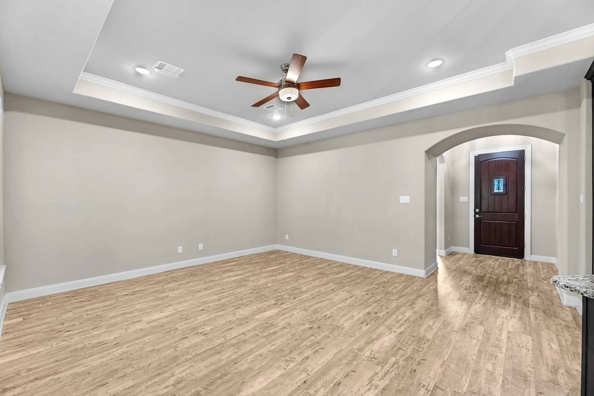 Property Slideshow image 8 of 44 | 5719 bobwhite trl, Manvel, TX, 77578