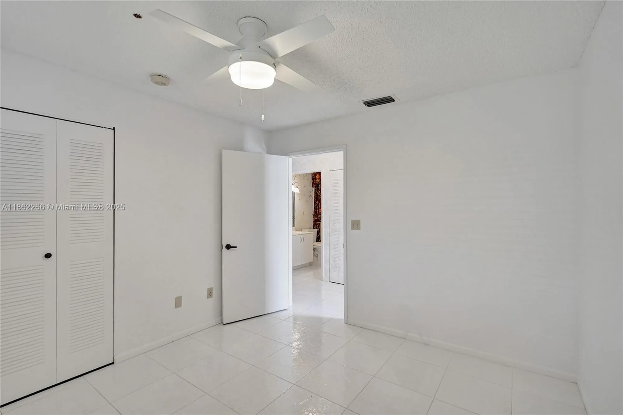 Property Slideshow image 17 of 49 | 15011 ashland cir 27, Delray Beach, FL, 33484