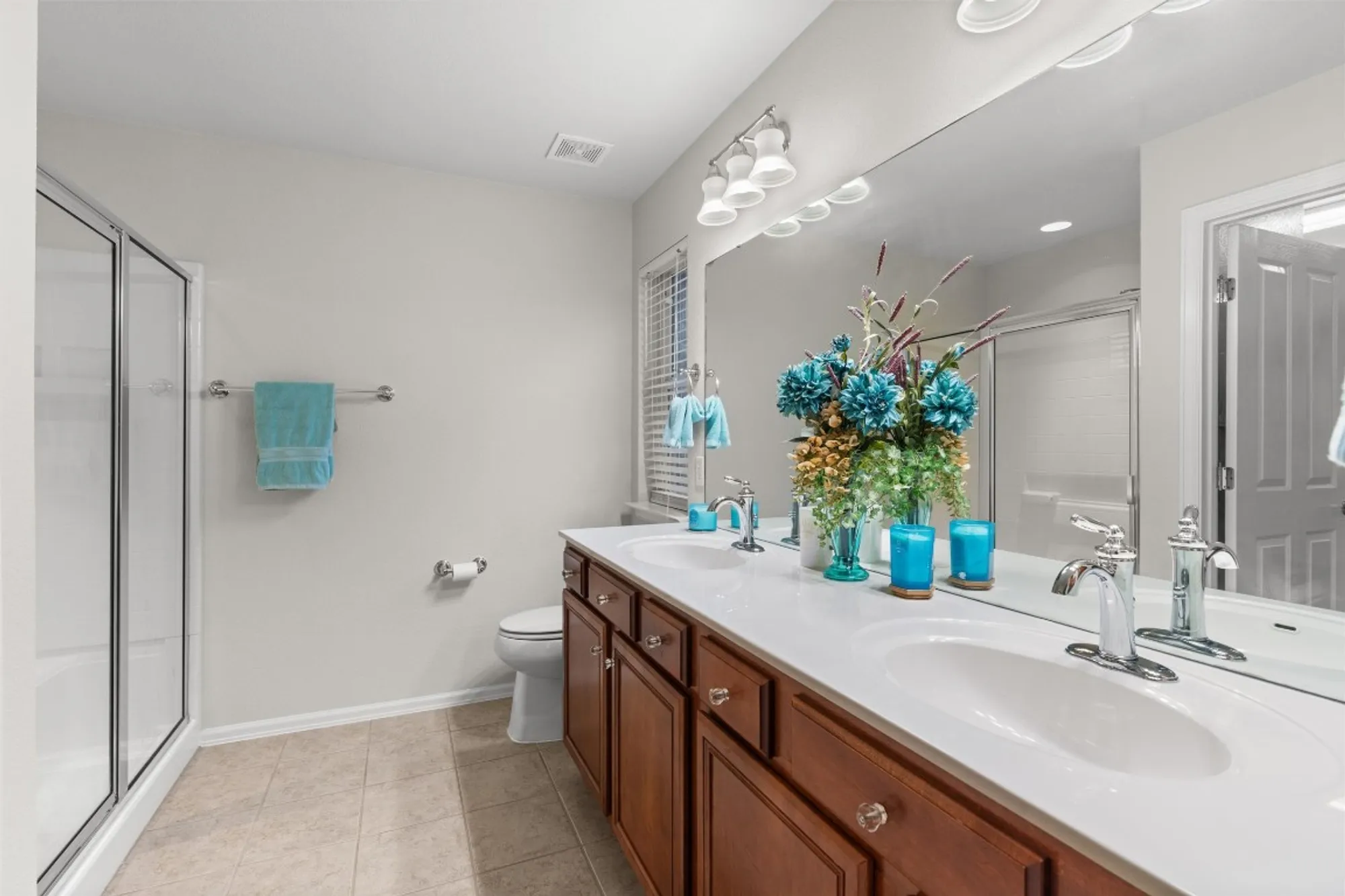 Property Slideshow image 17 of 30 | 533 salt creek ln, Georgetown, TX, 78633