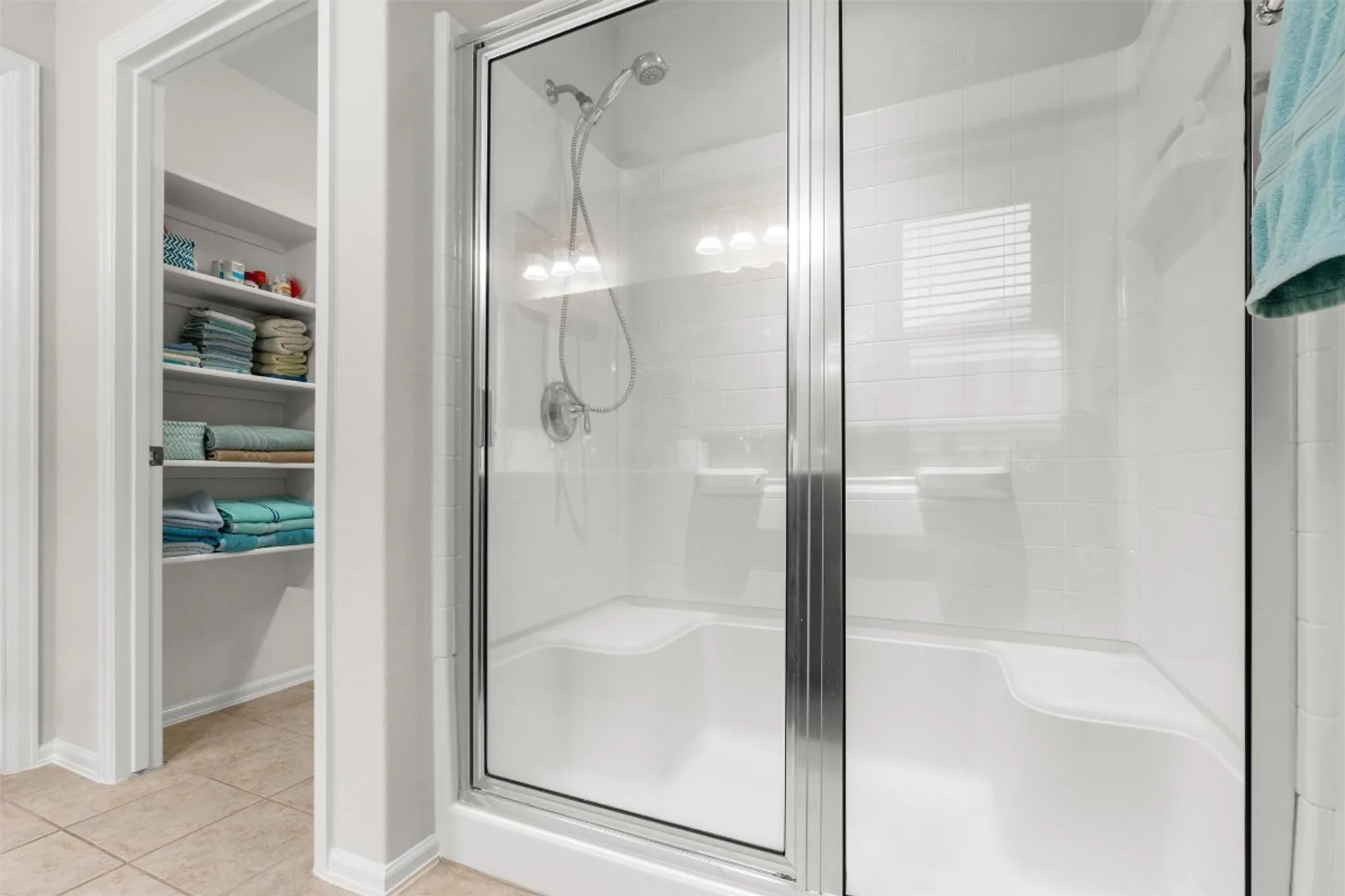 Property Slideshow image 18 of 30 | 533 salt creek ln, Georgetown, TX, 78633