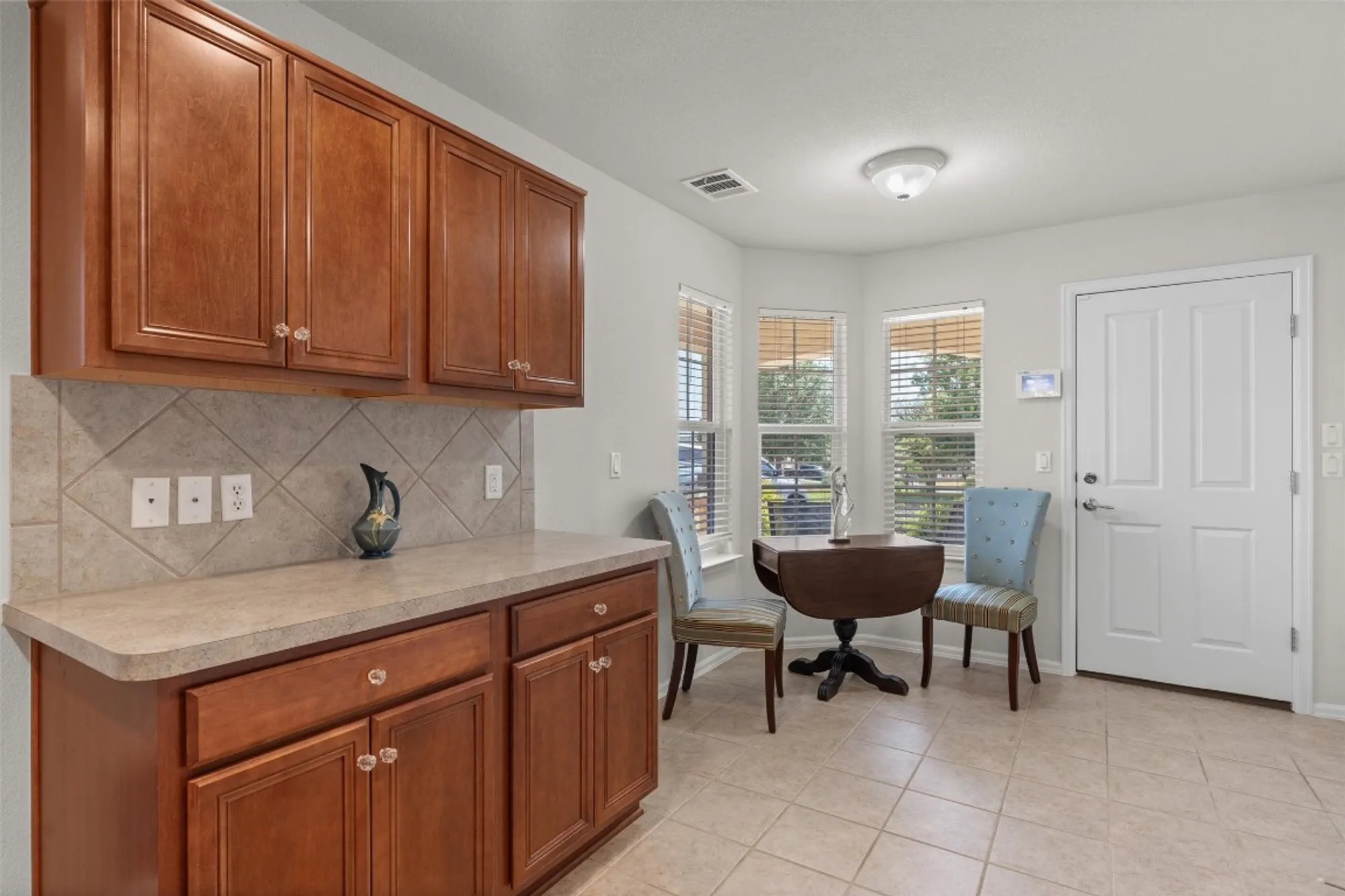 Property Slideshow image 7 of 30 | 533 salt creek ln, Georgetown, TX, 78633