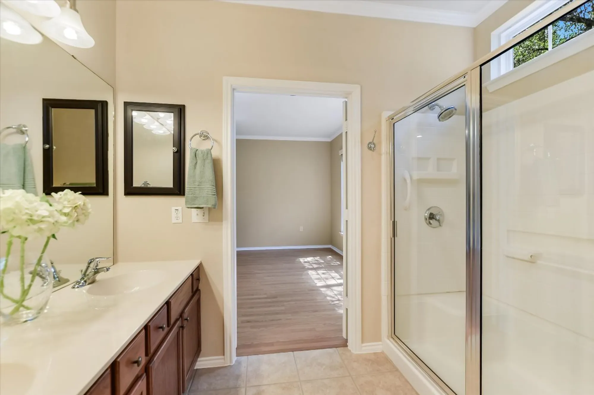 Property Slideshow image 16 of 21 | 308 summer rd, Georgetown, TX, 78633