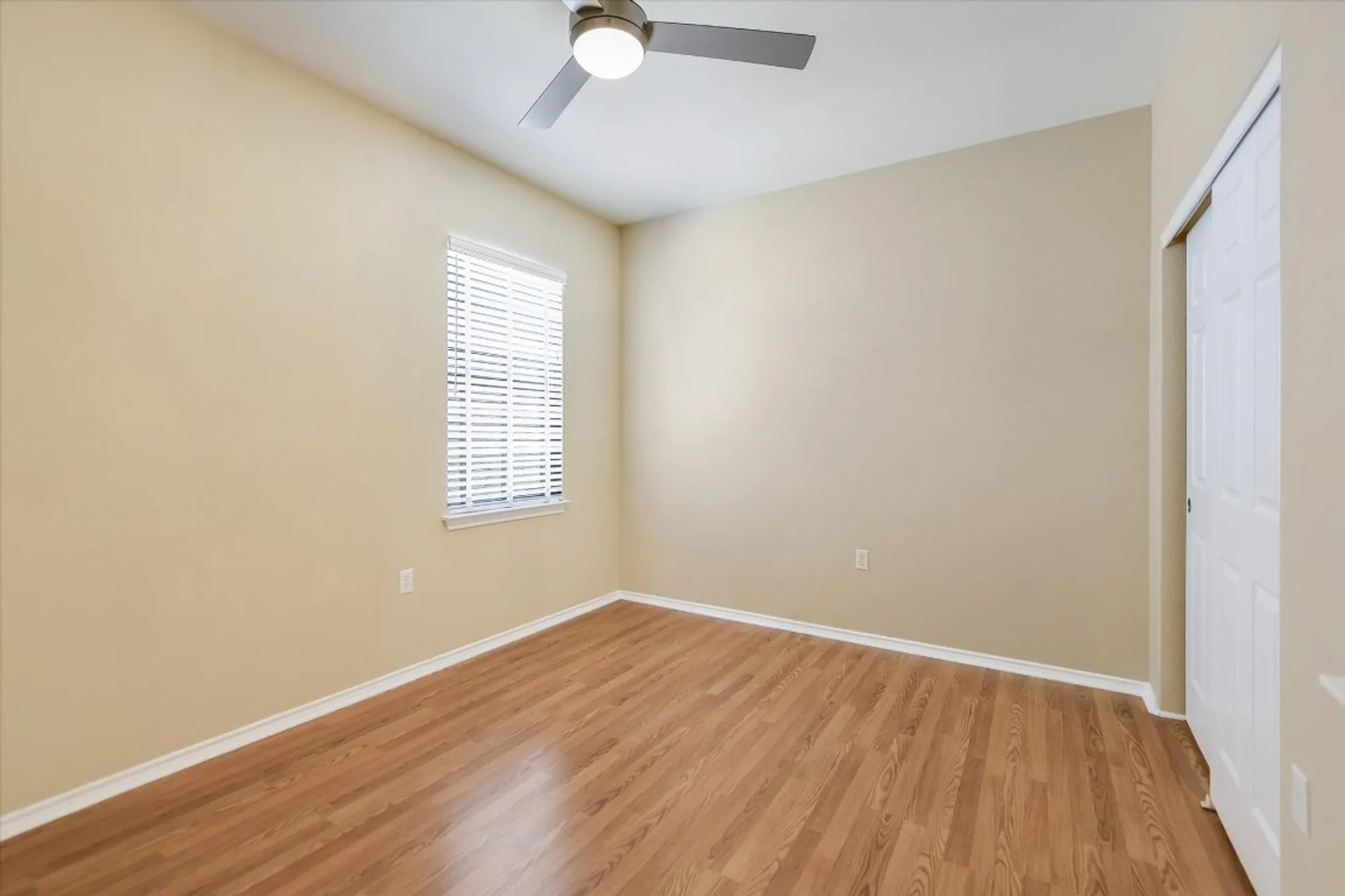 Property Slideshow image 19 of 21 | 308 summer rd, Georgetown, TX, 78633