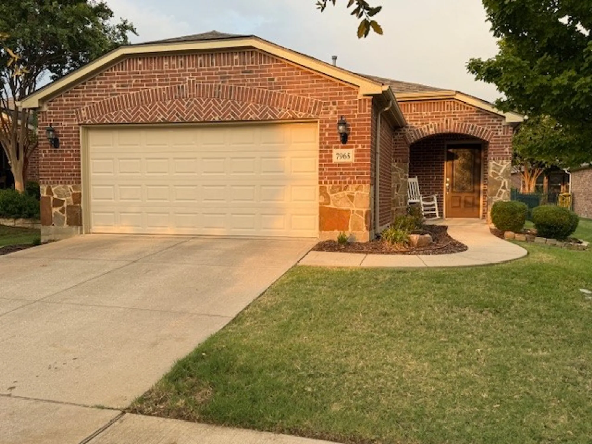 Property Slideshow image 1 of 18 | 7965 birmingham forest dr, Frisco, TX, 75036