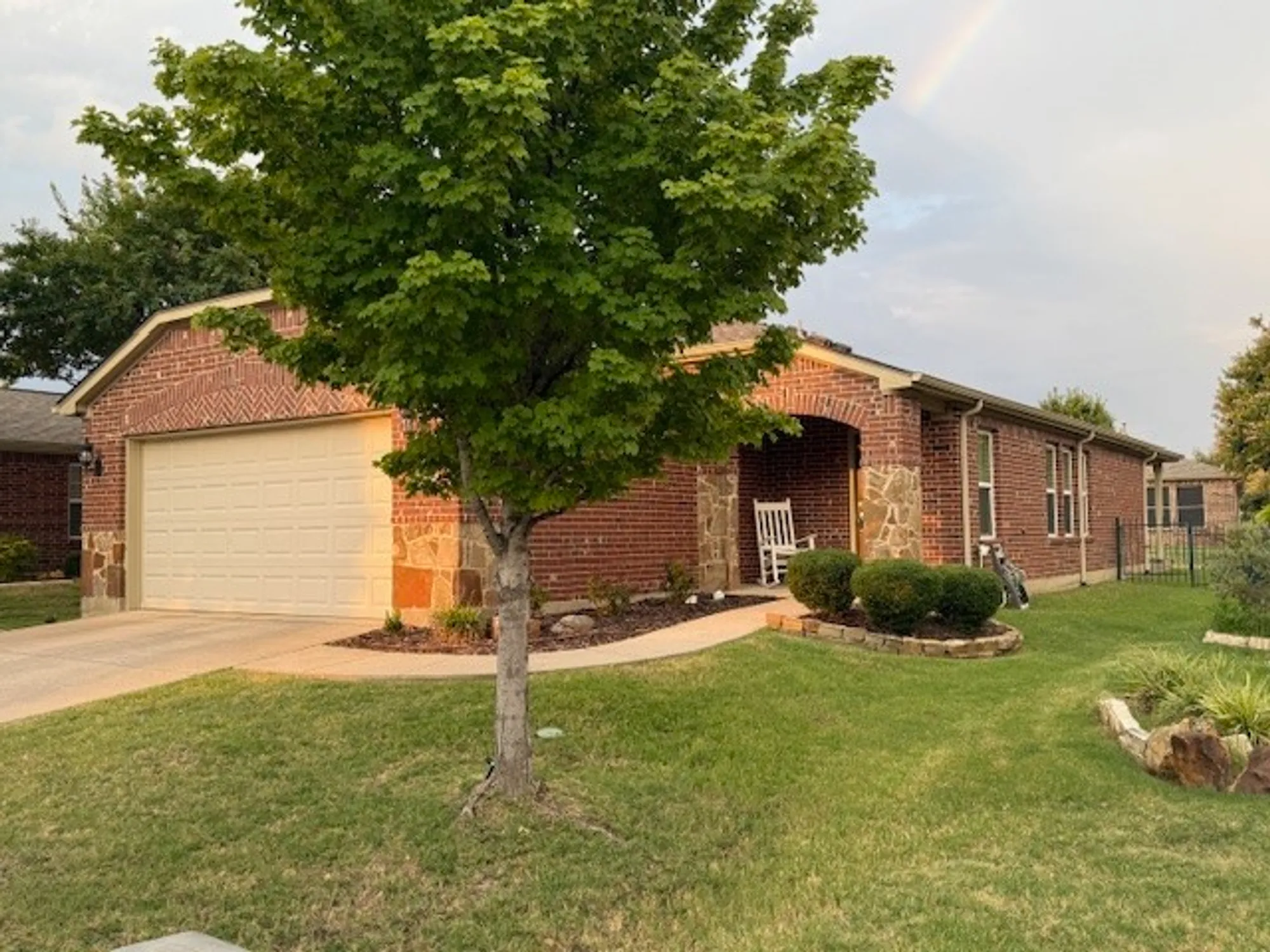 Property Slideshow image 2 of 18 | 7965 birmingham forest dr, Frisco, TX, 75036