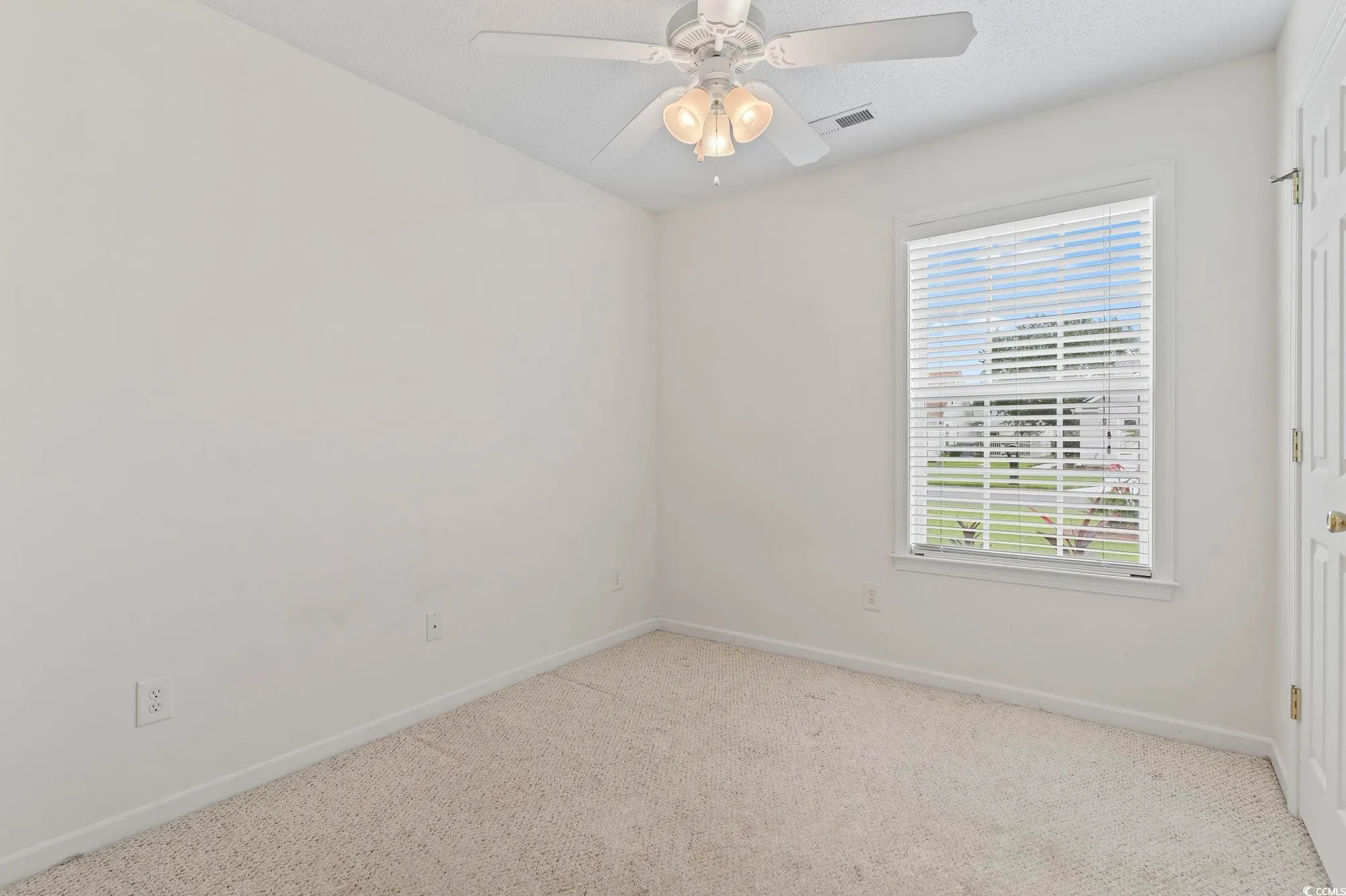 Property Slideshow image 11 of 39 | 923 don donald ct, Myrtle Beach, SC, 29588