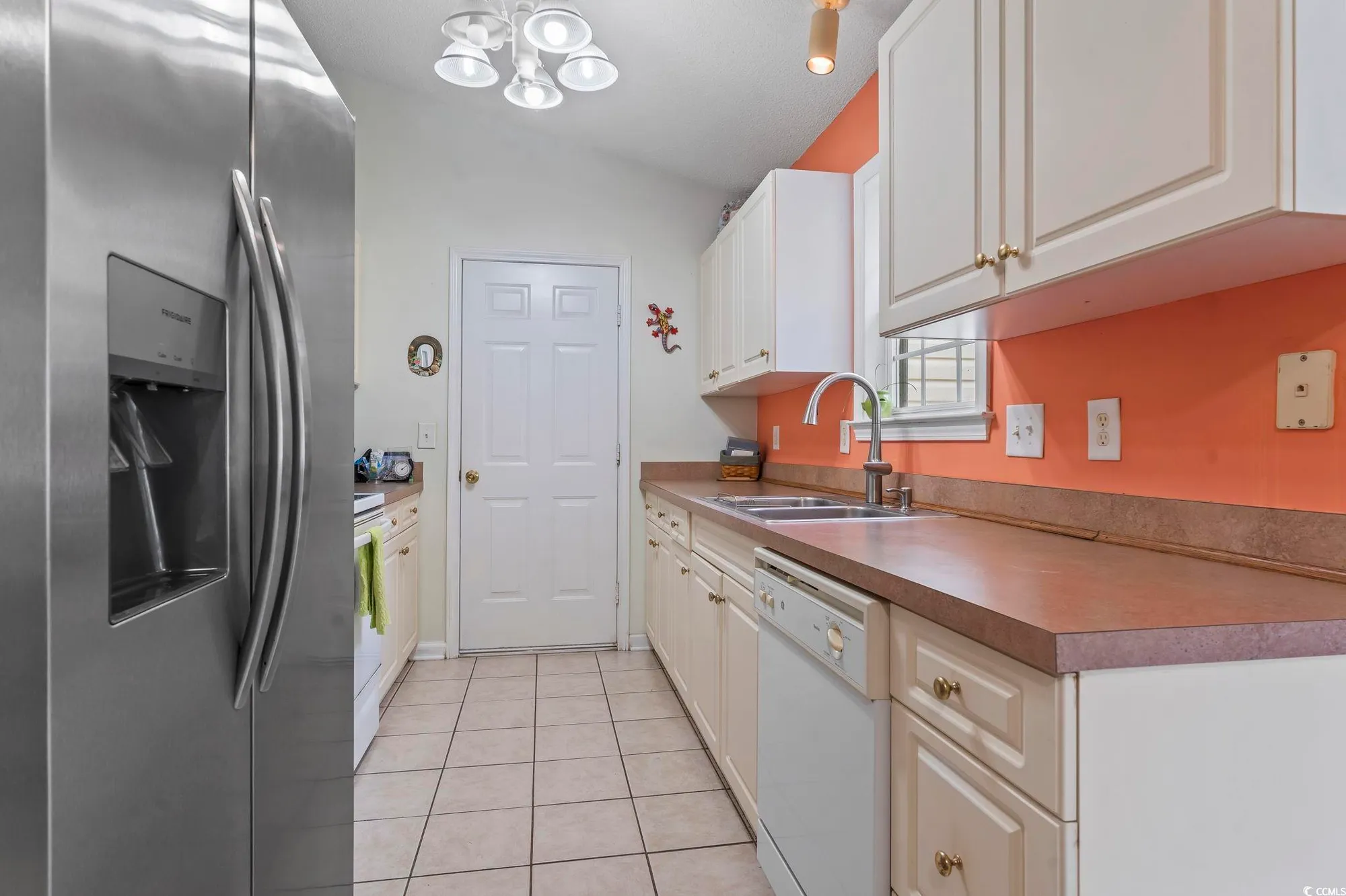 Property Slideshow image 25 of 39 | 923 don donald ct, Myrtle Beach, SC, 29588