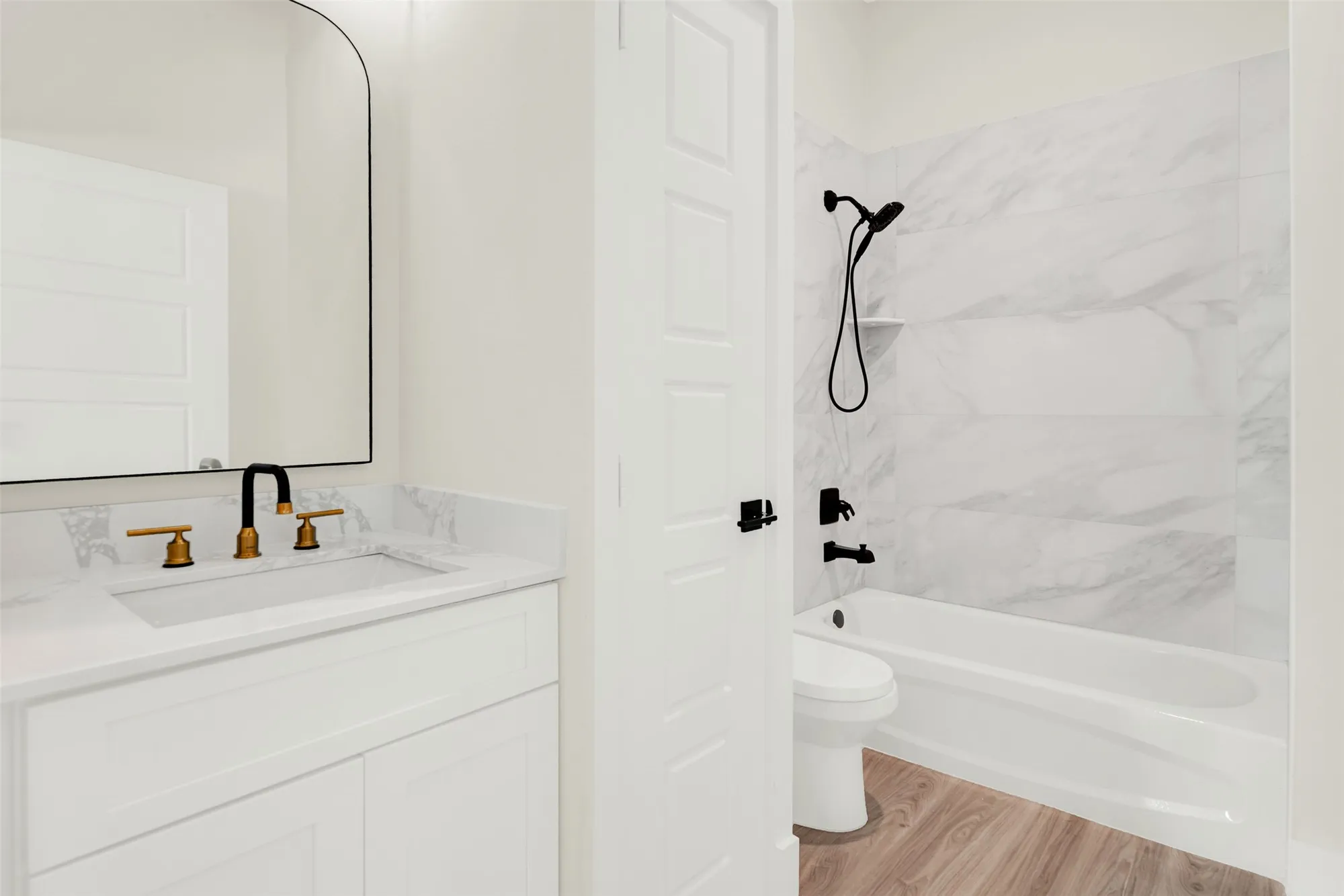 Property Slideshow image 14 of 19 | 3725 creek view dr, Mckinney, TX, 75071