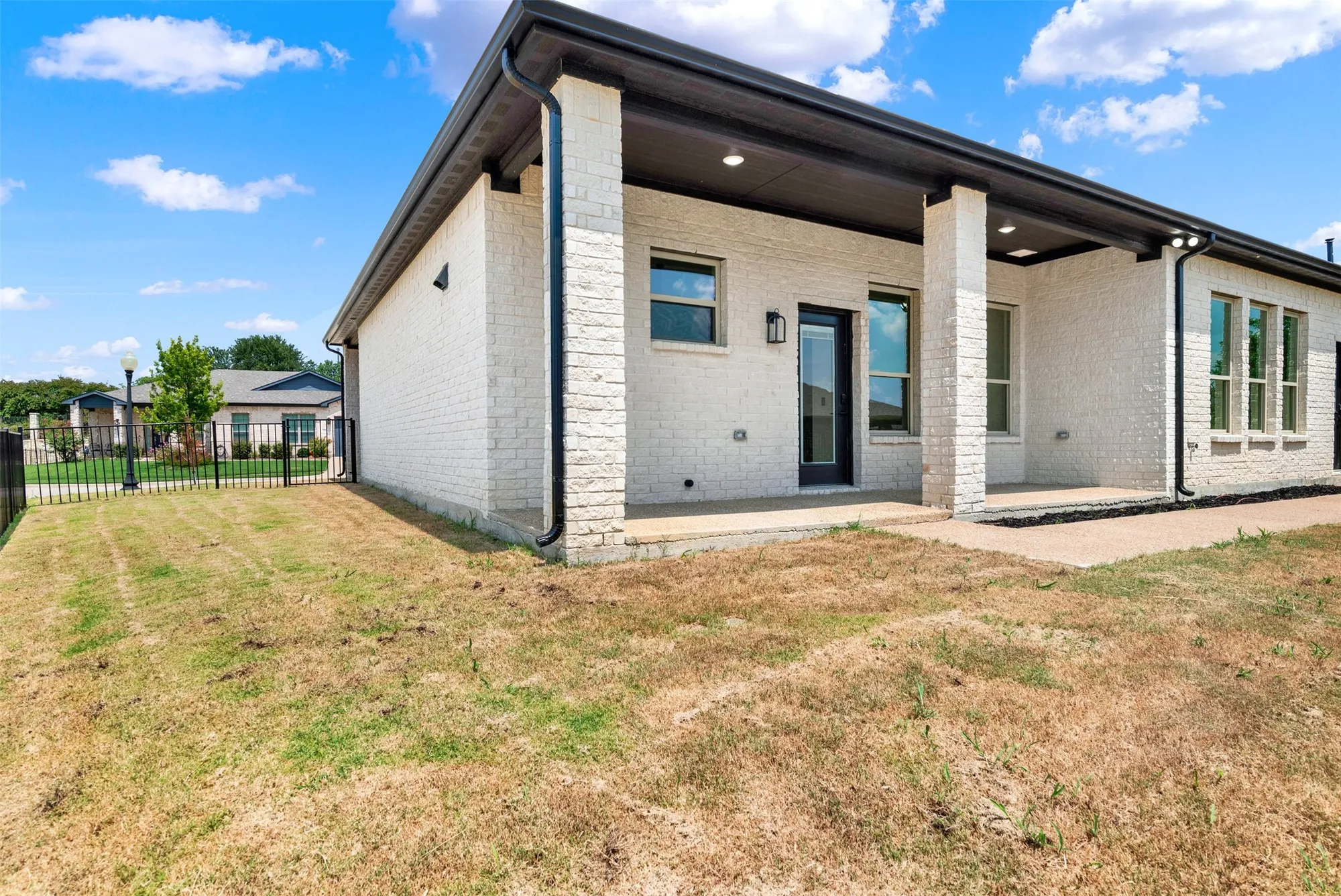 Property Slideshow image 17 of 19 | 3725 creek view dr, Mckinney, TX, 75071