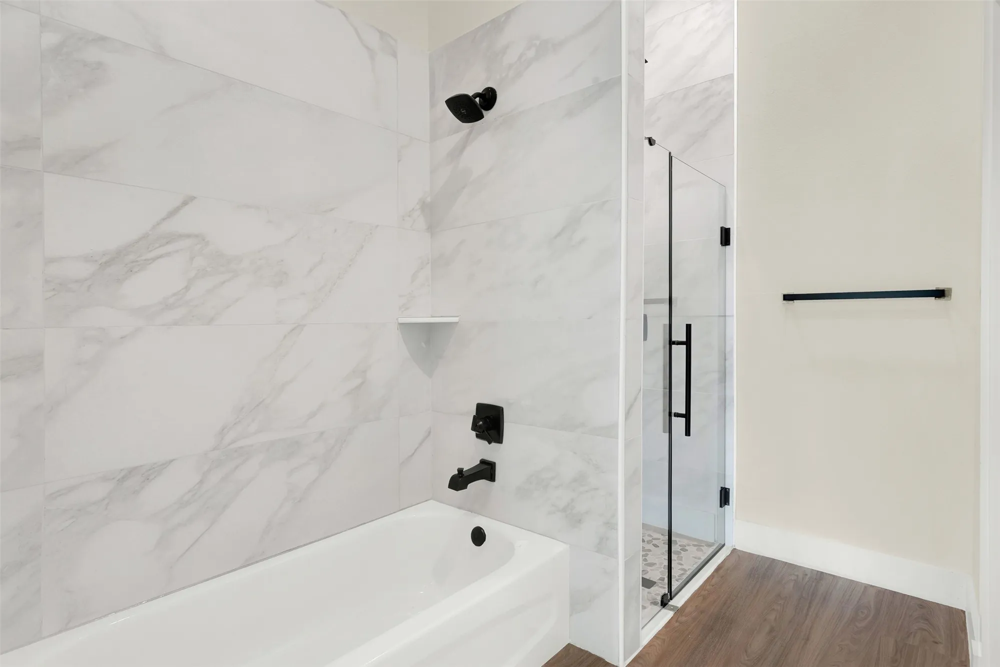 Property Slideshow image 12 of 19 | 3725 creek view dr, Mckinney, TX, 75071