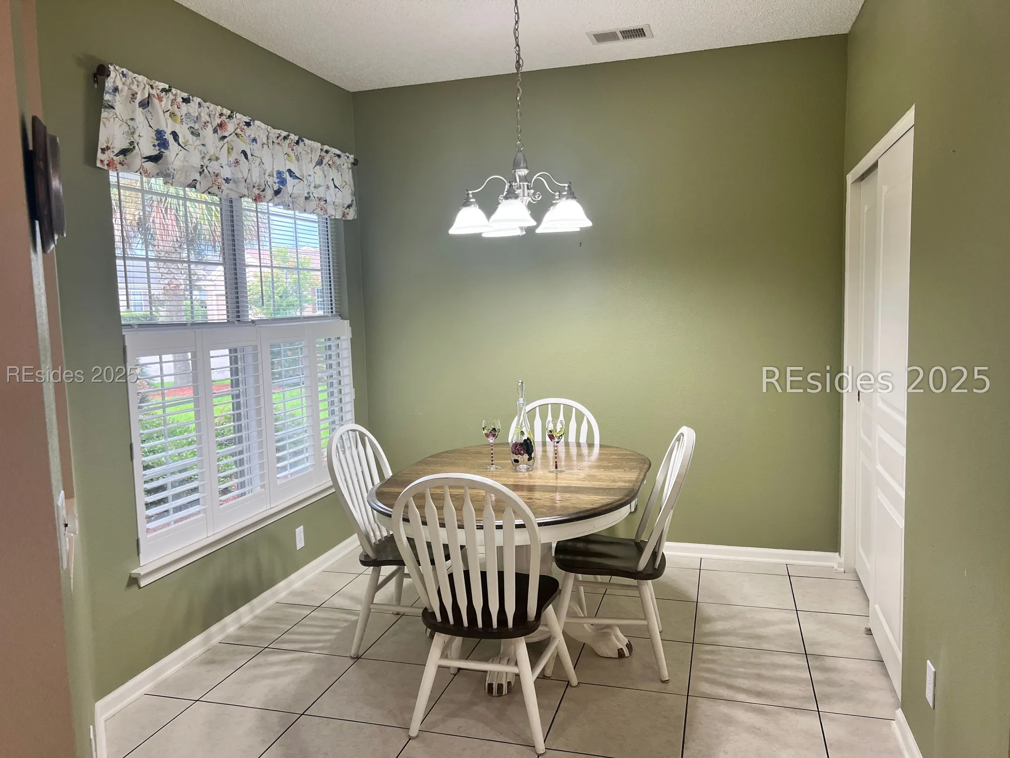 Property Slideshow image 7 of 31 | 70 holly ribbons cir, Bluffton, SC, 29909