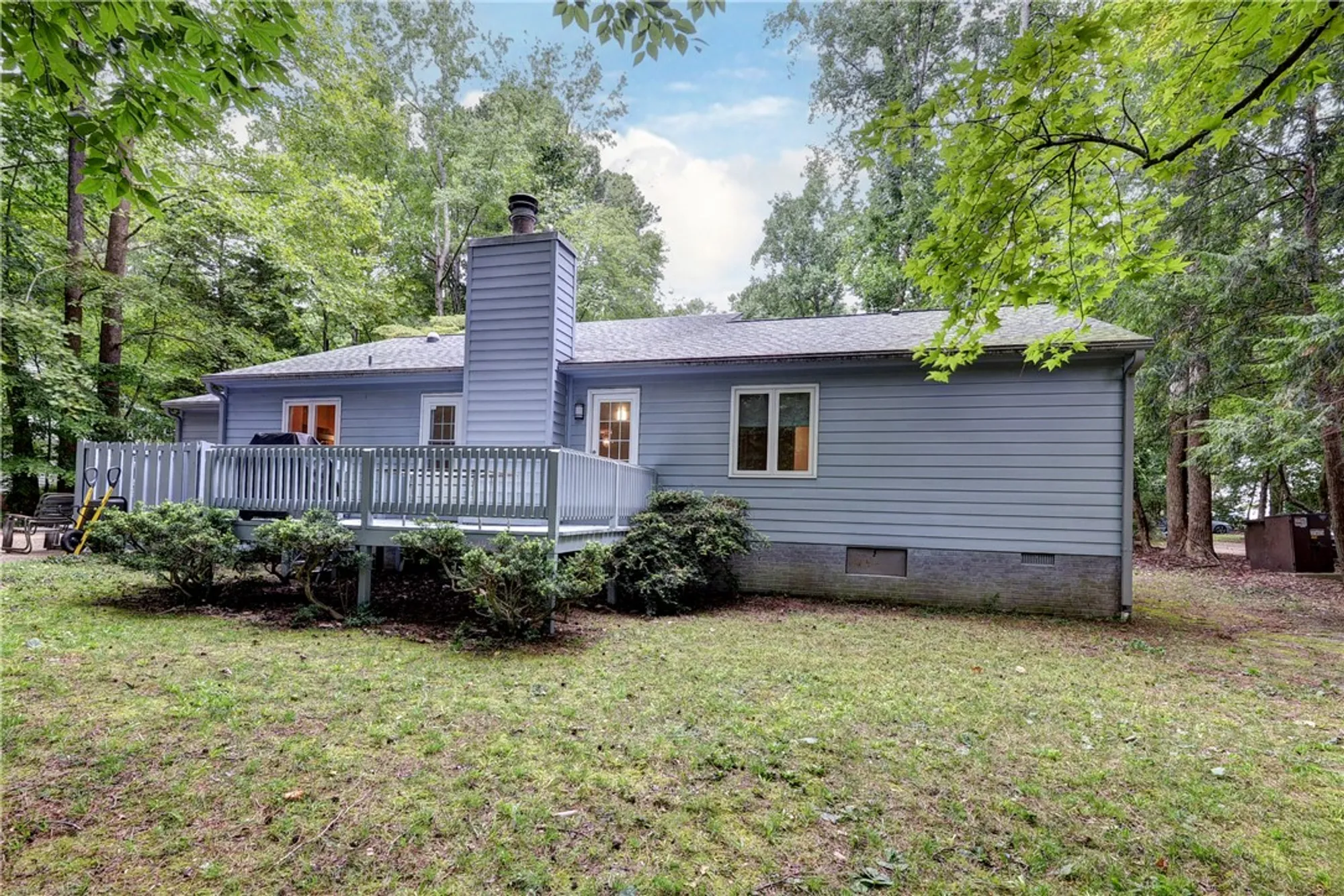 Property Slideshow image 20 of 28 | 105 daingerfield rd, Williamsburg, VA, 23185