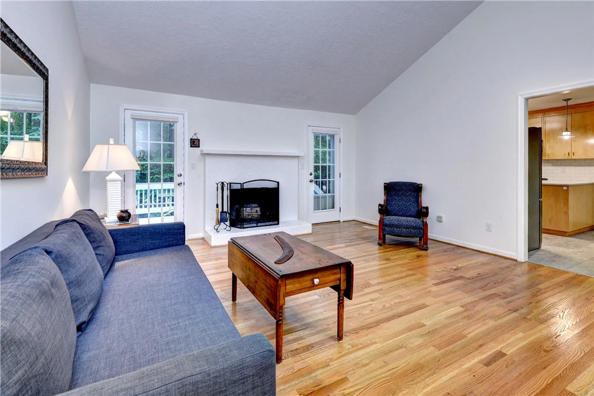 Property Slideshow image 9 of 28 | 105 daingerfield rd, Williamsburg, VA, 23185