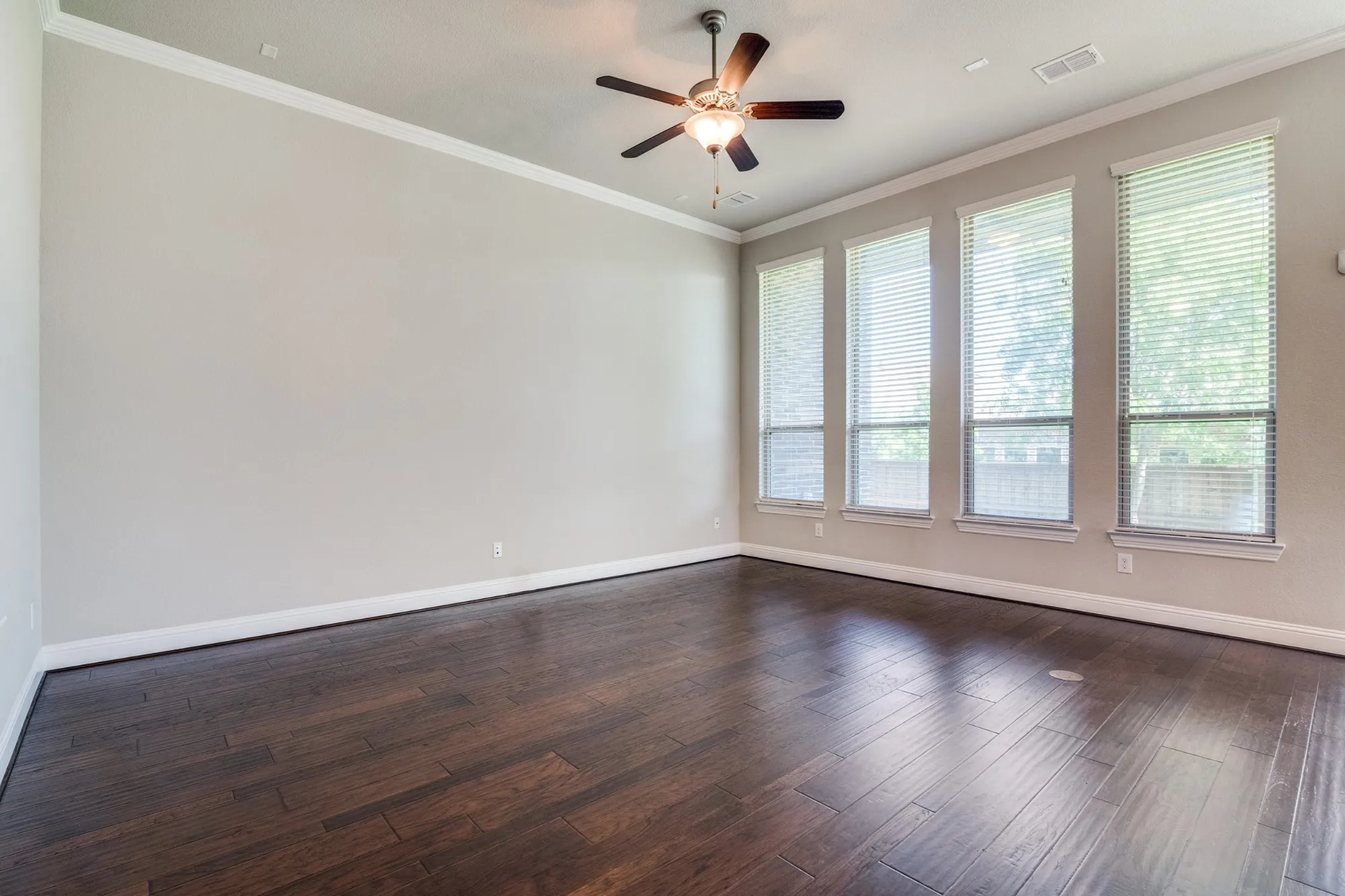 Property Slideshow image 12 of 38 | 6000 kenyon ct, Flower Mound, TX, 75028