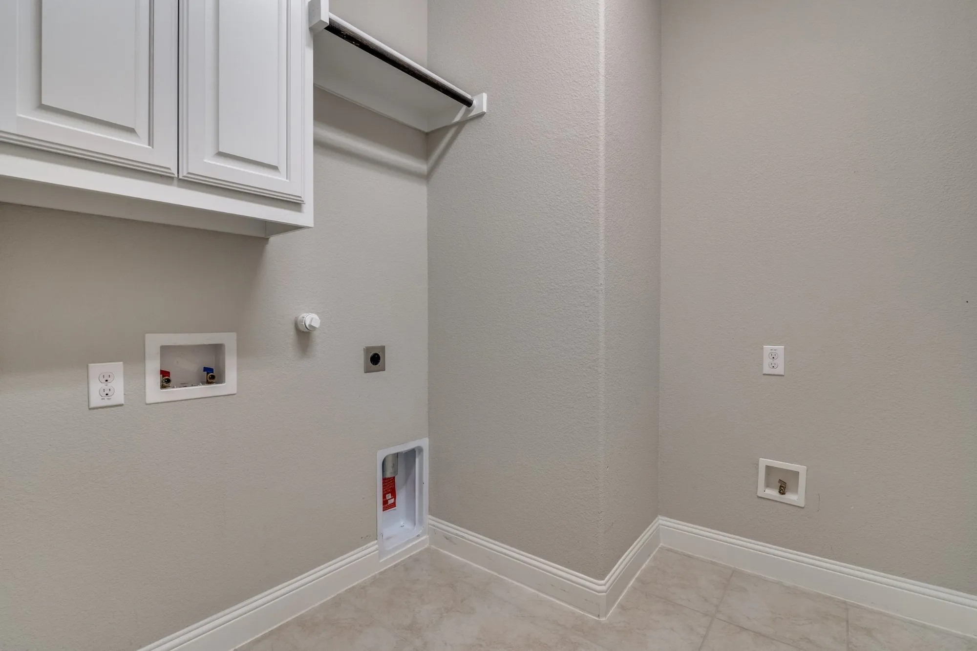 Property Slideshow image 26 of 38 | 6000 kenyon ct, Flower Mound, TX, 75028