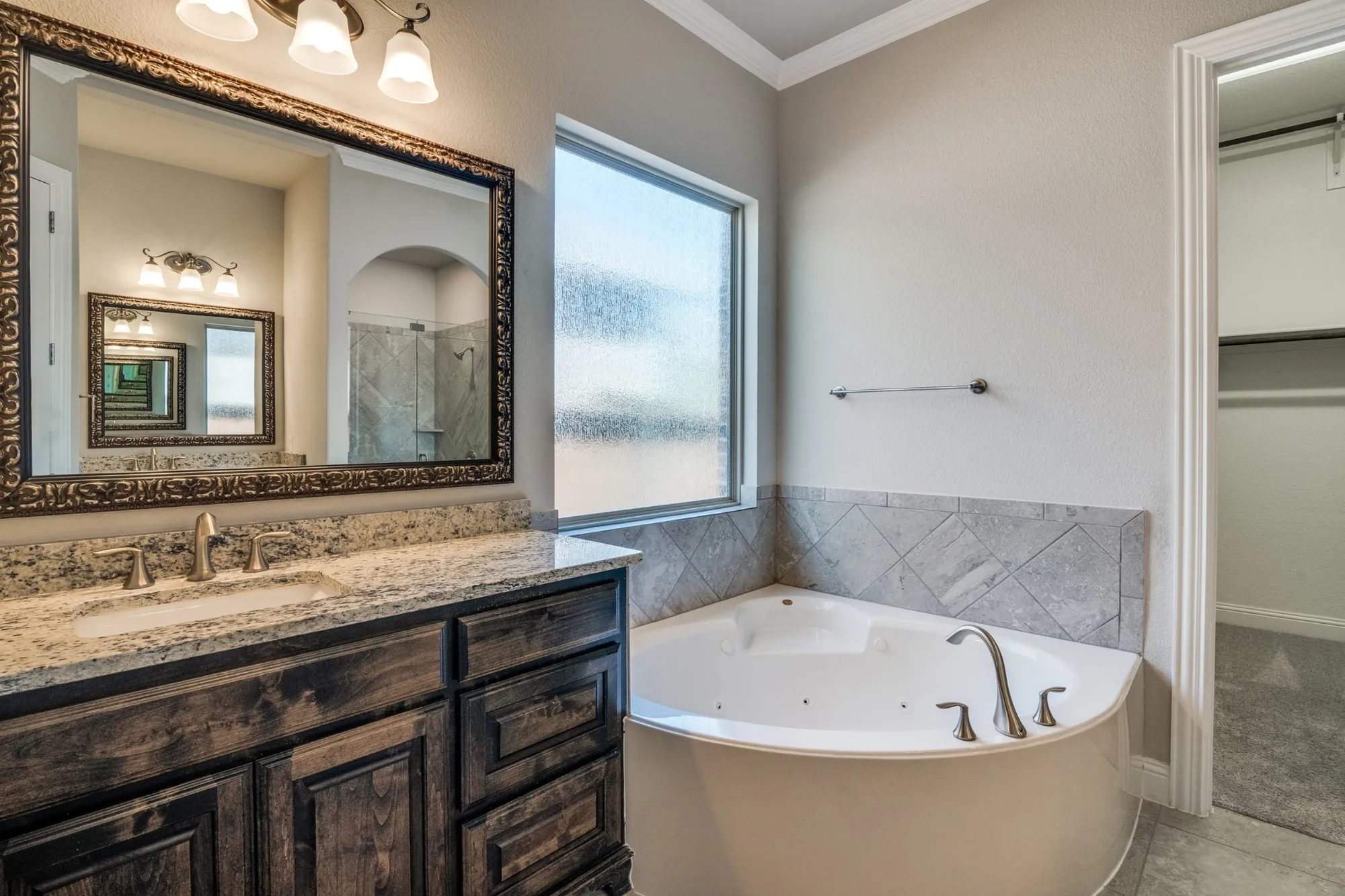 Property Slideshow image 20 of 38 | 6000 kenyon ct, Flower Mound, TX, 75028