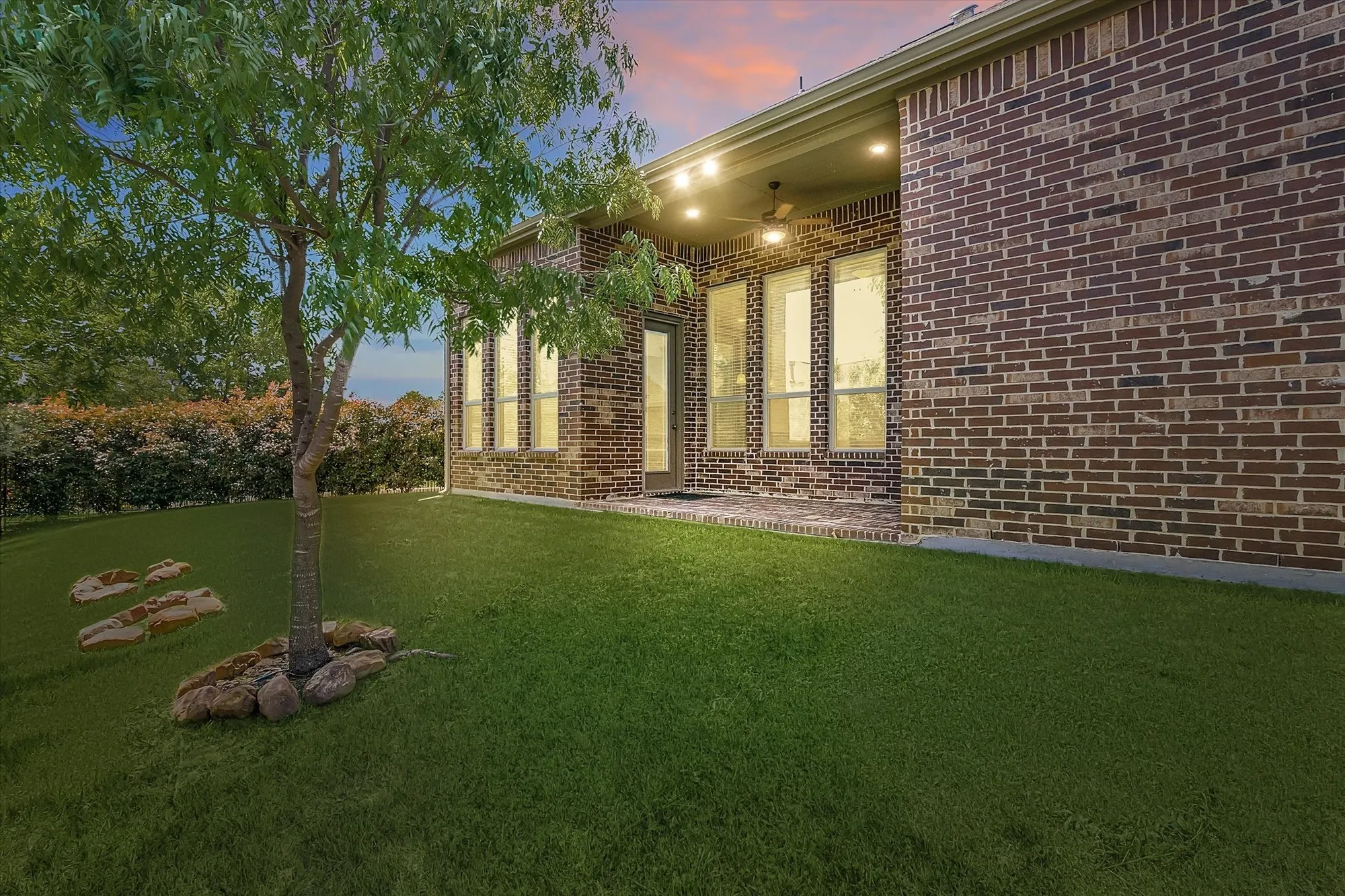 Property Slideshow image 4 of 38 | 6000 kenyon ct, Flower Mound, TX, 75028