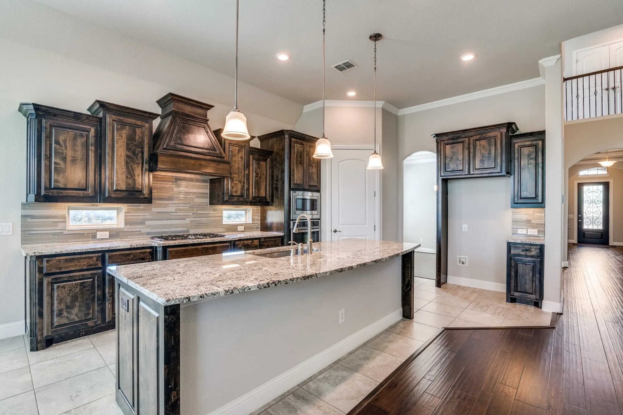 Property Slideshow image 6 of 38 | 6000 kenyon ct, Flower Mound, TX, 75028