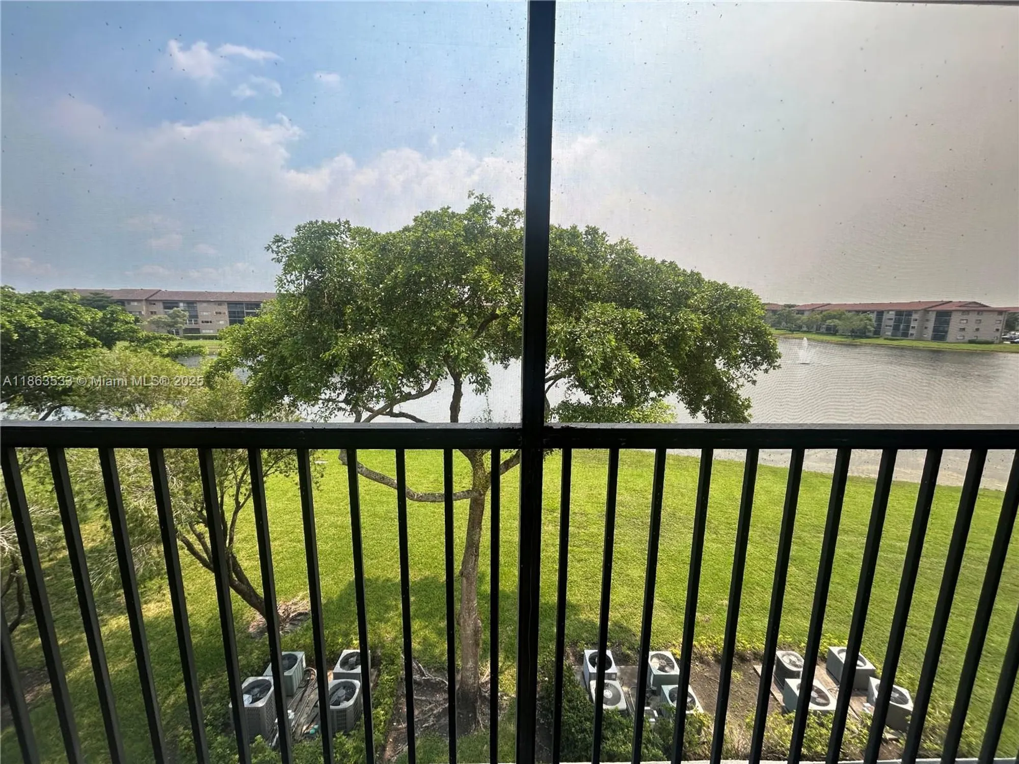 Property Slideshow image 10 of 11 | 901 sw 141st ave 409m, Pembroke Pines, FL, 33027