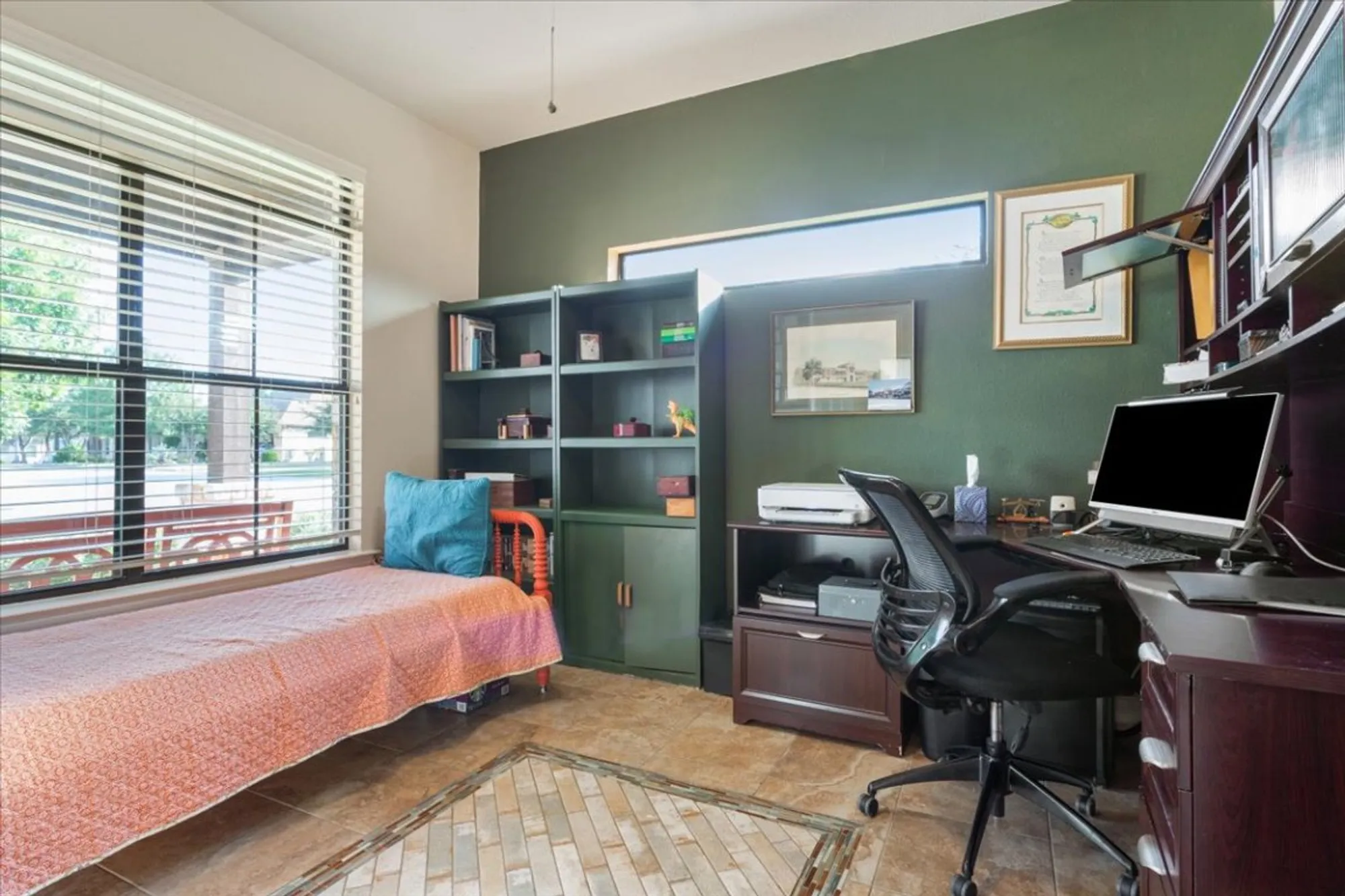 Property Slideshow image 11 of 38 | 824 sierra blanco loop, Georgetown, TX, 78633